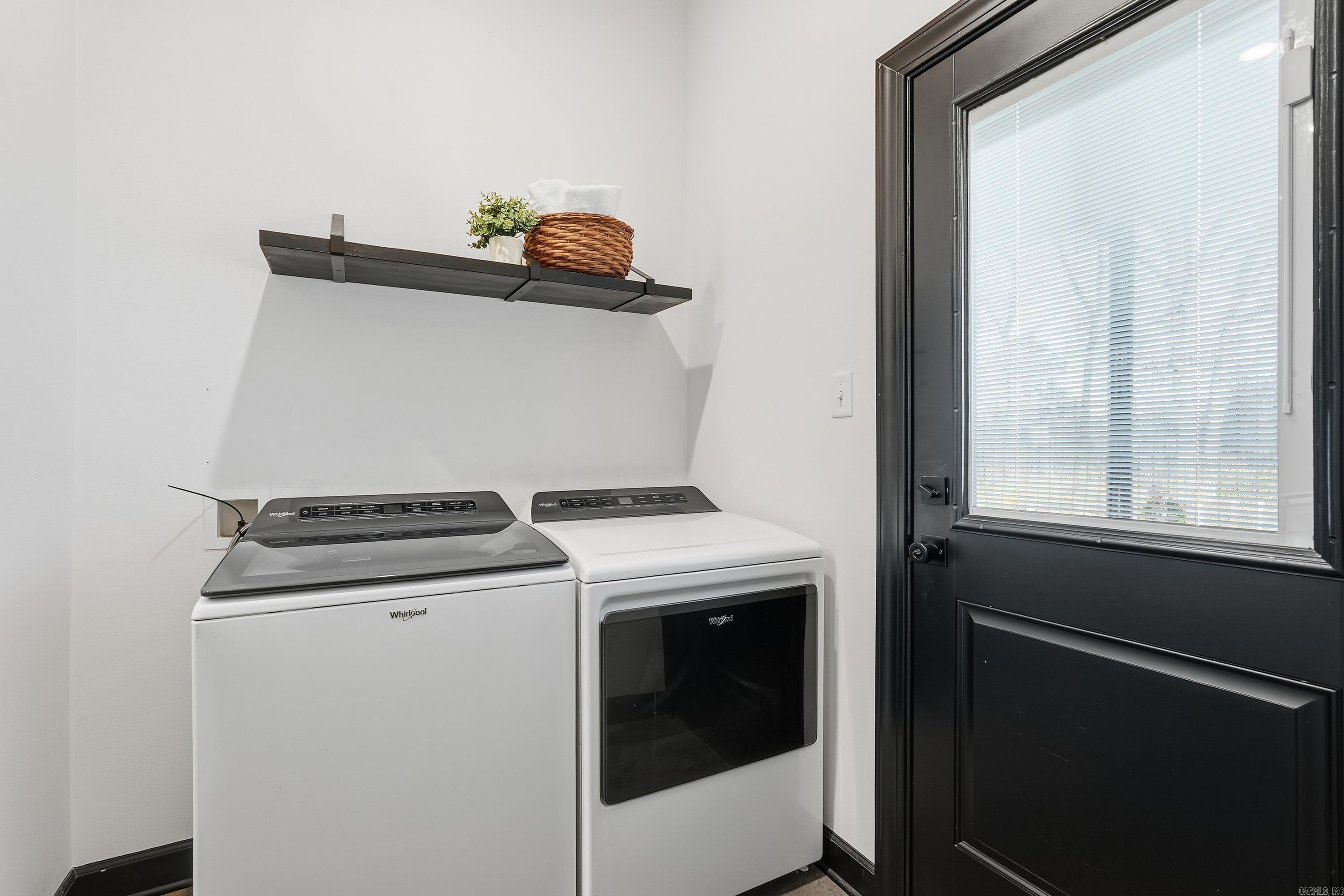 2121 COMMERCE  Little Rock, AR