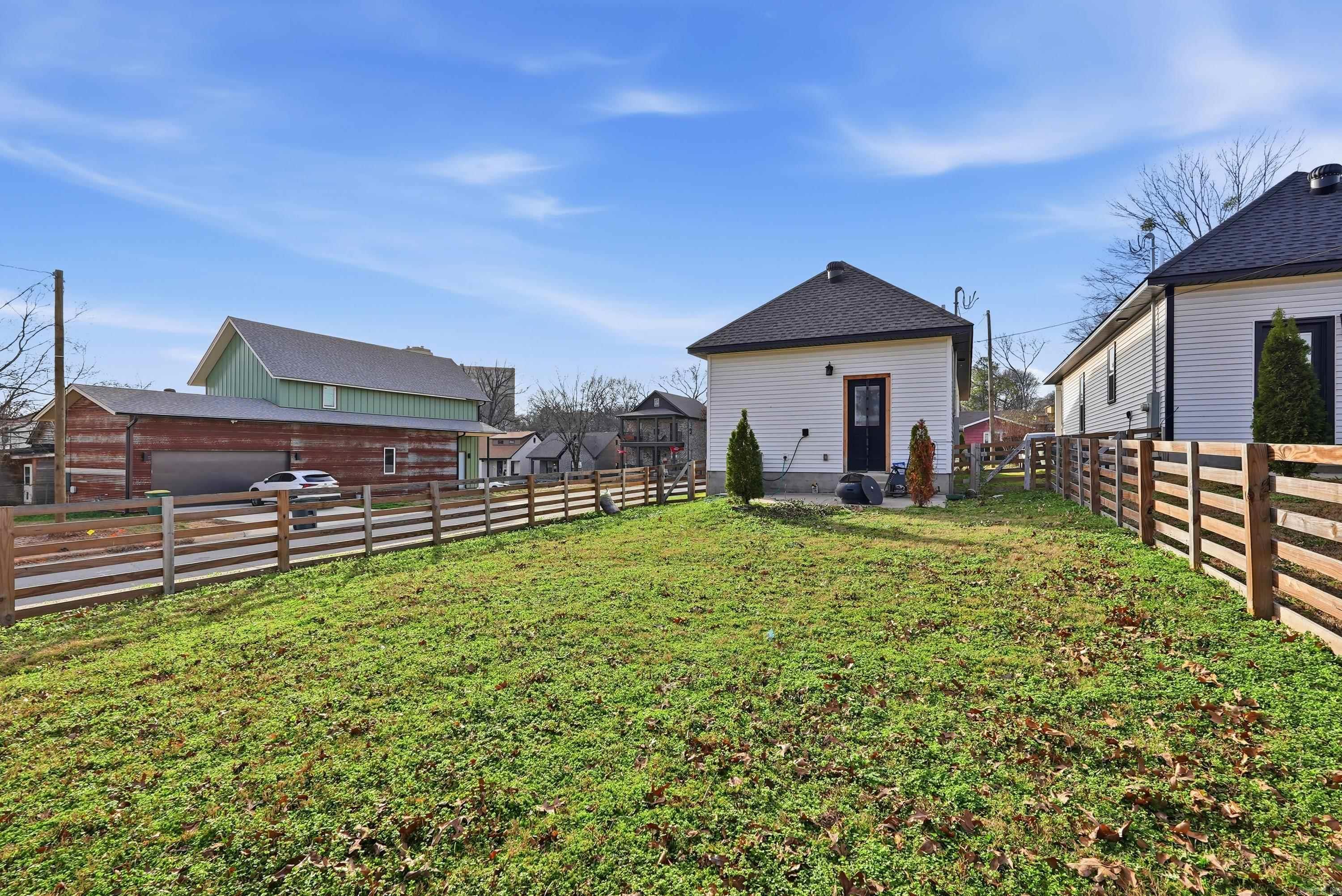 2121 COMMERCE  Little Rock, AR