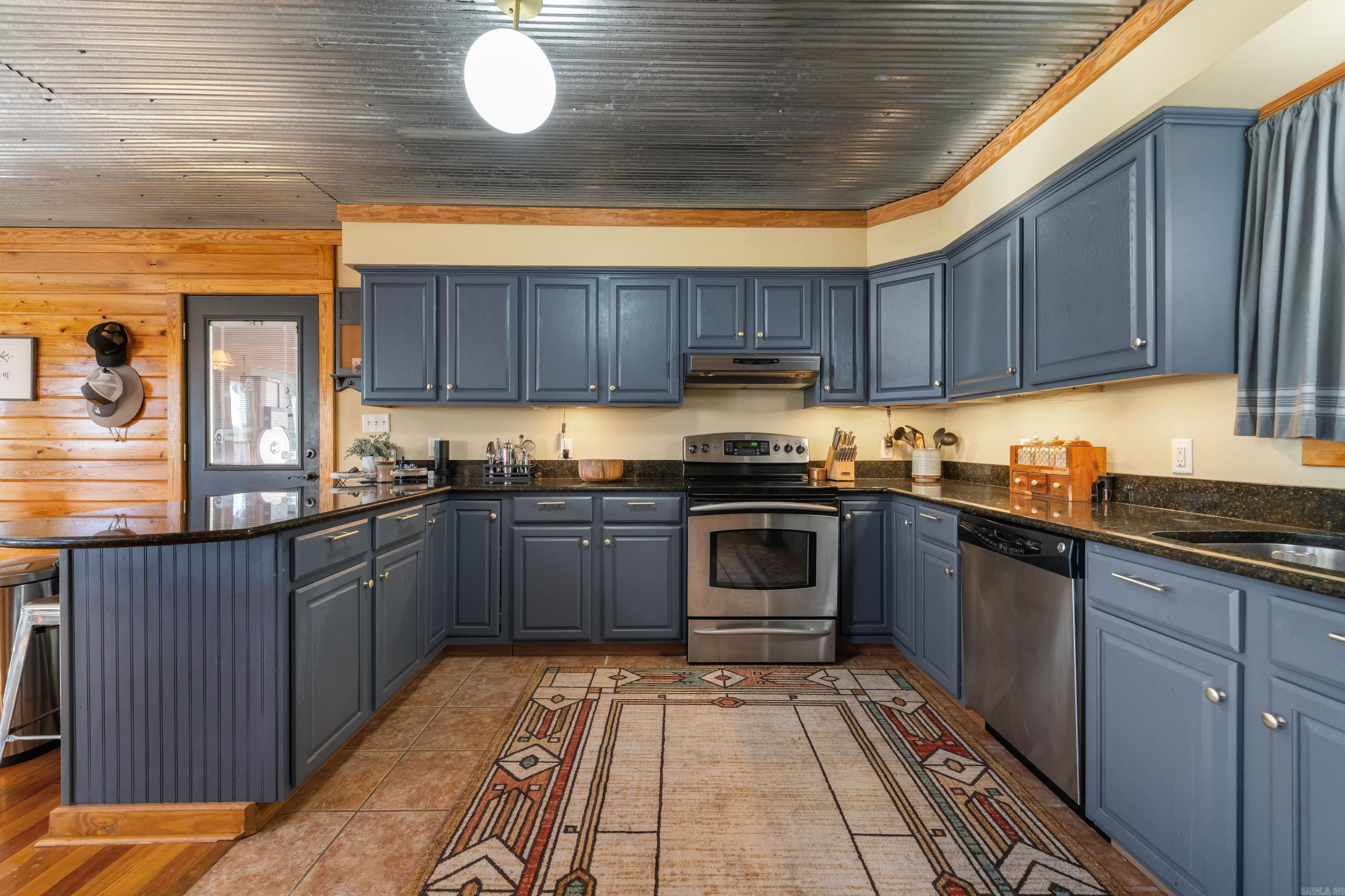 180 Lookout Dr.  Tumbling Shoals, AR