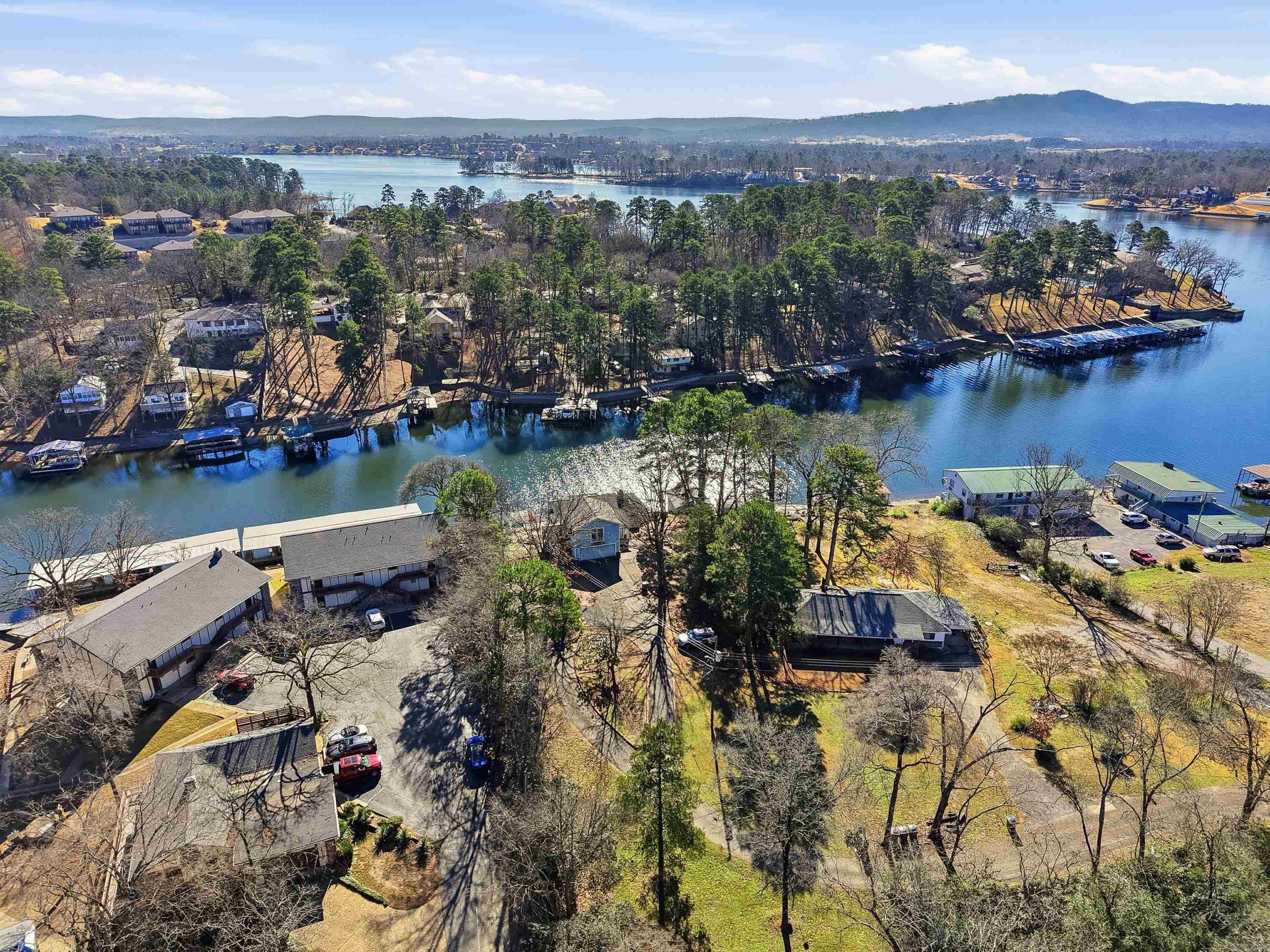 130 Waterside Lane  Hot Springs Village, AR