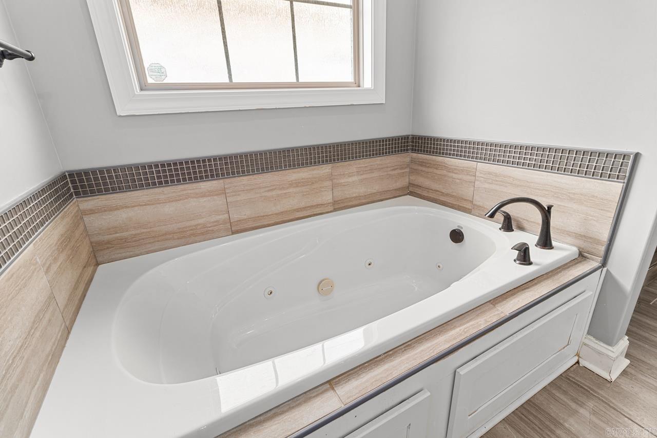 3205 Mallard Pointe Ln  Jonesboro, AR