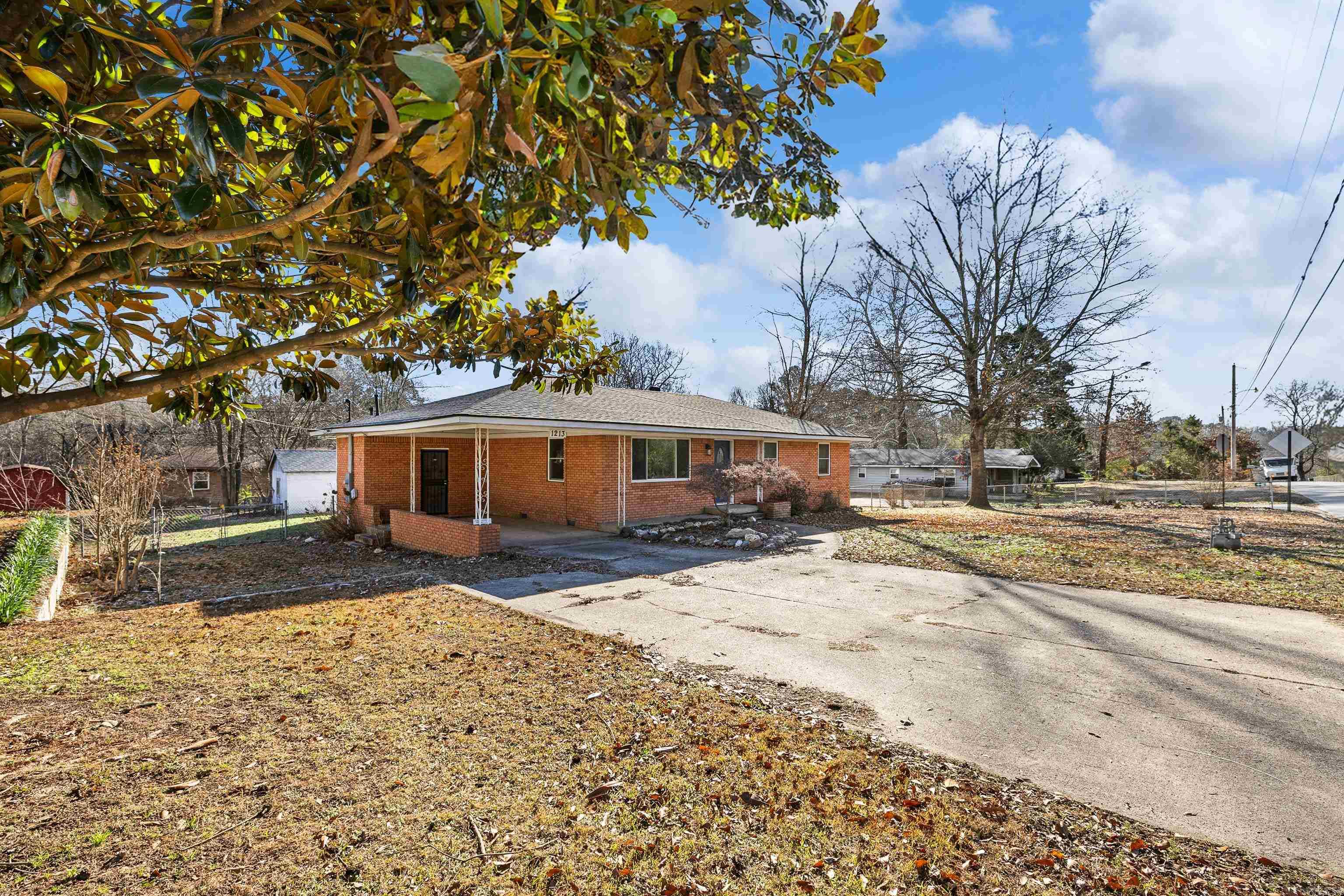 1213 N Shady  Bauxite, AR