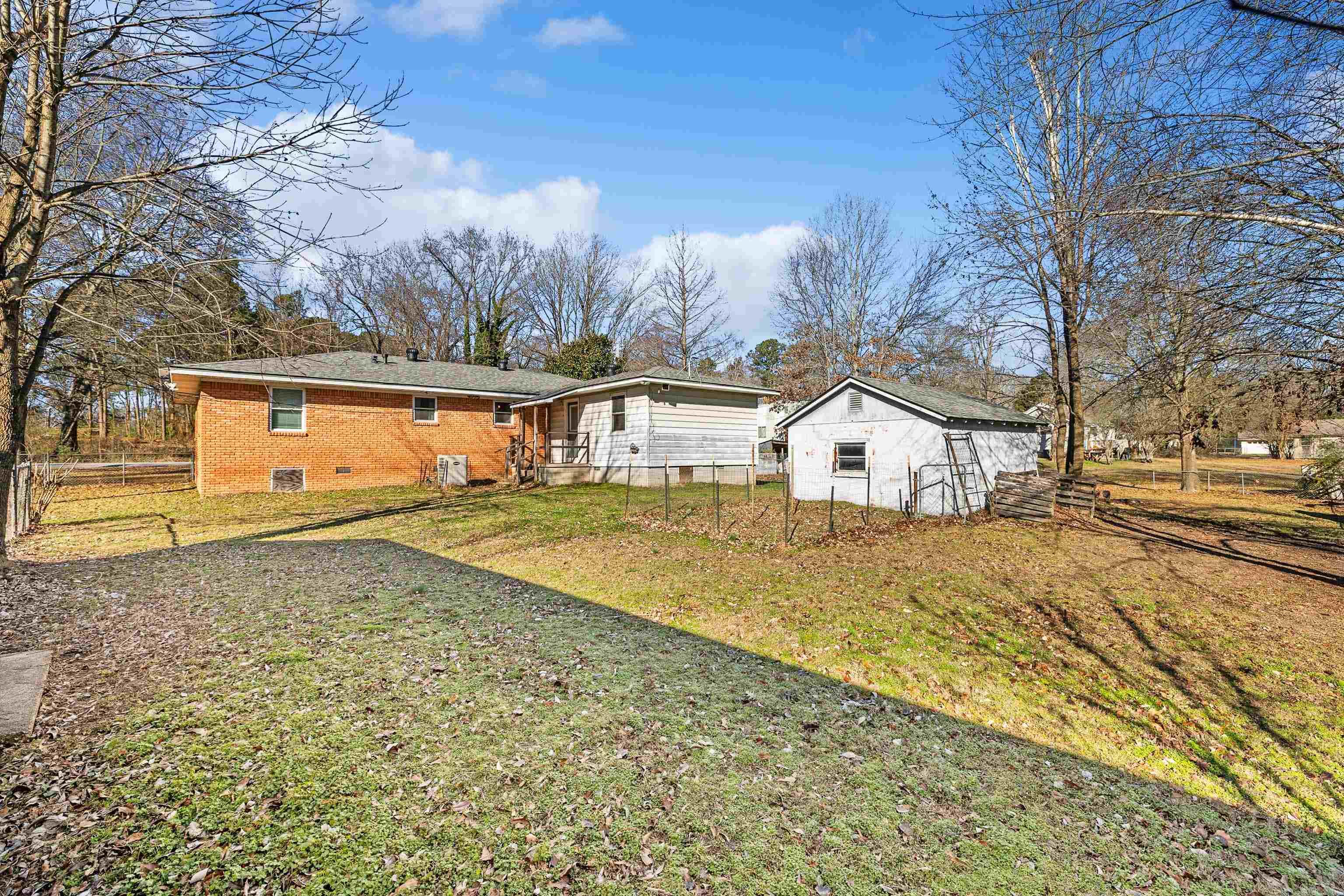 1213 N Shady Lane Bauxite, AR 72015