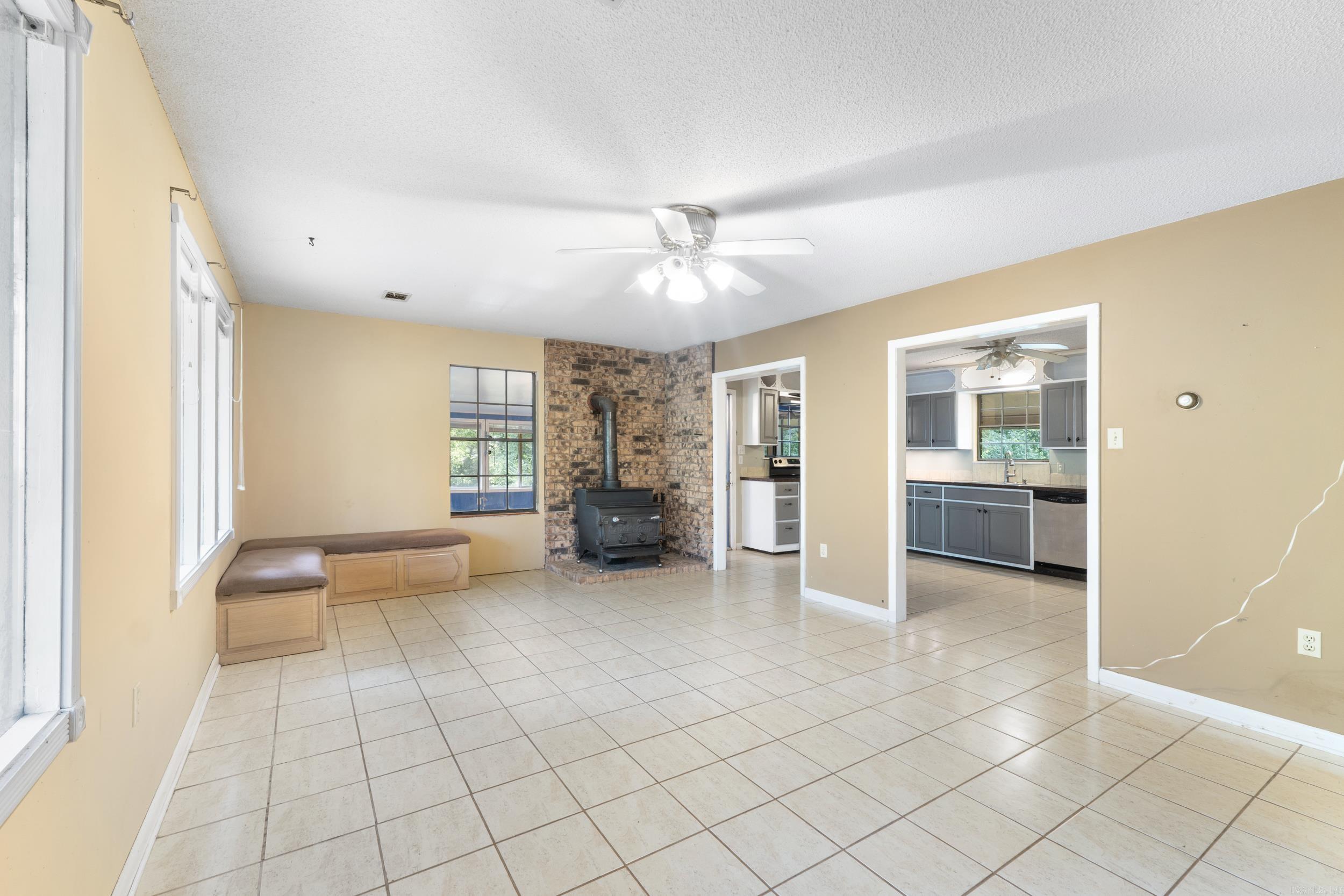 45 E Pleasant Valley  Greenbrier, AR