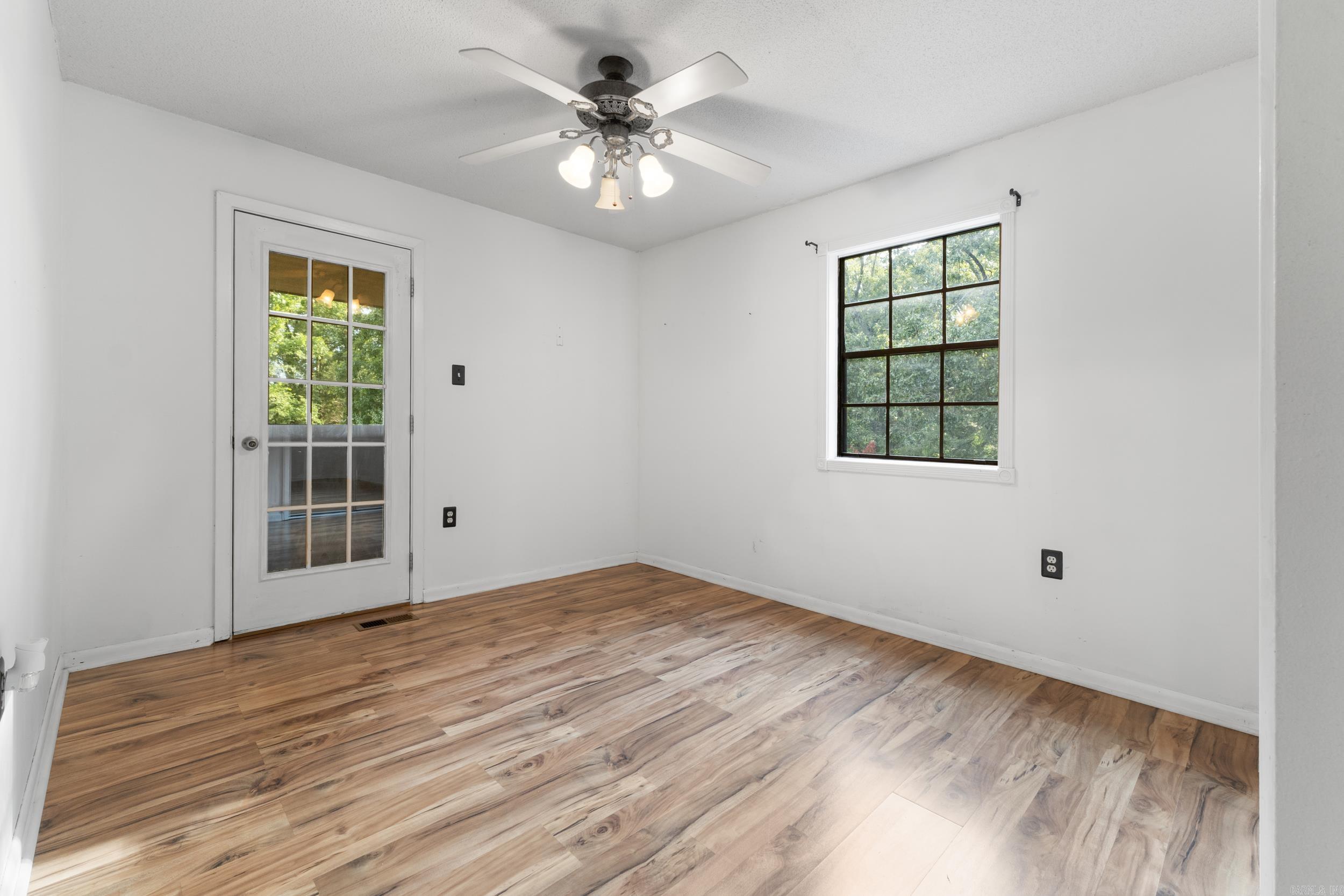 45 E Pleasant Valley  Greenbrier, AR