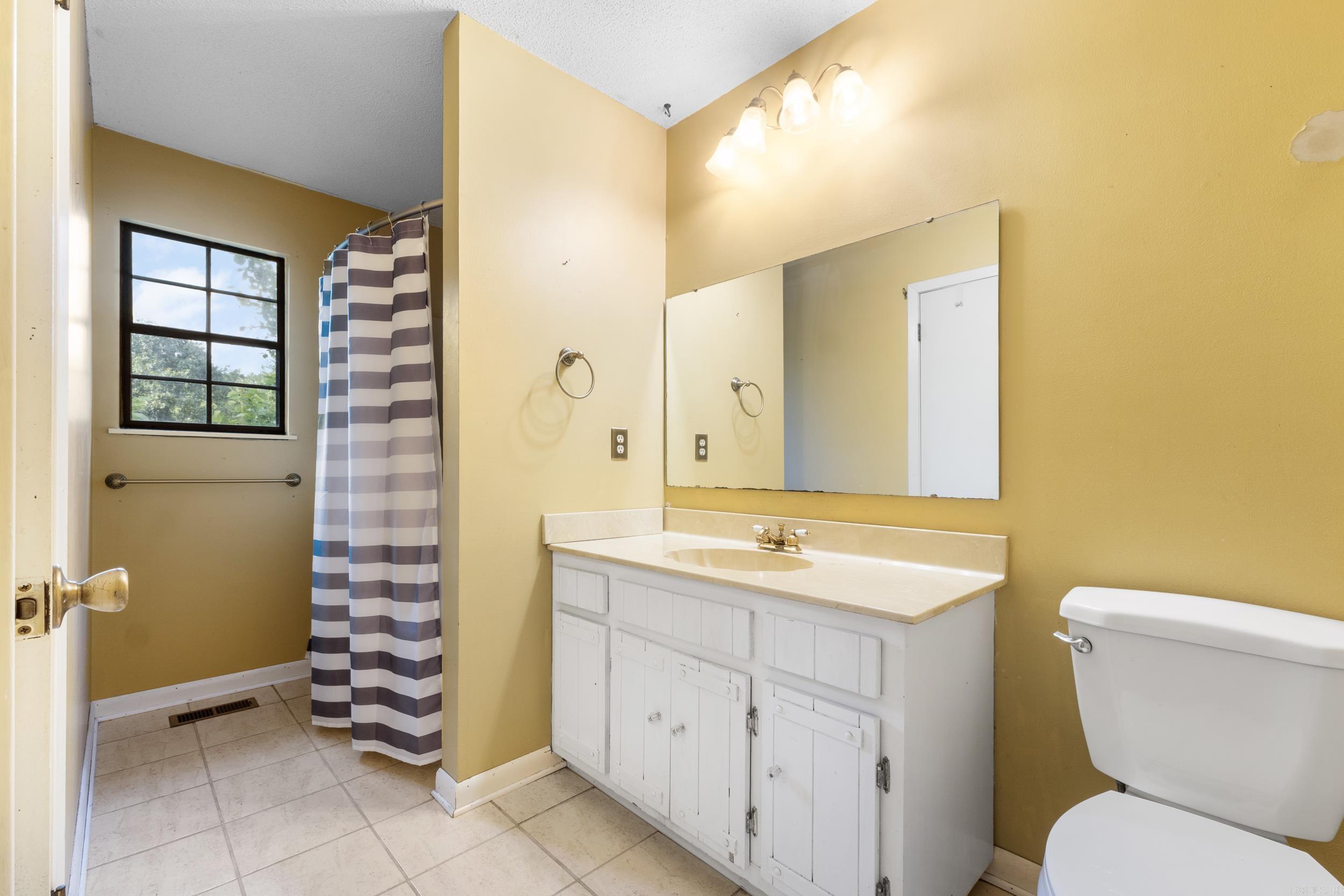 45 E Pleasant Valley  Greenbrier, AR