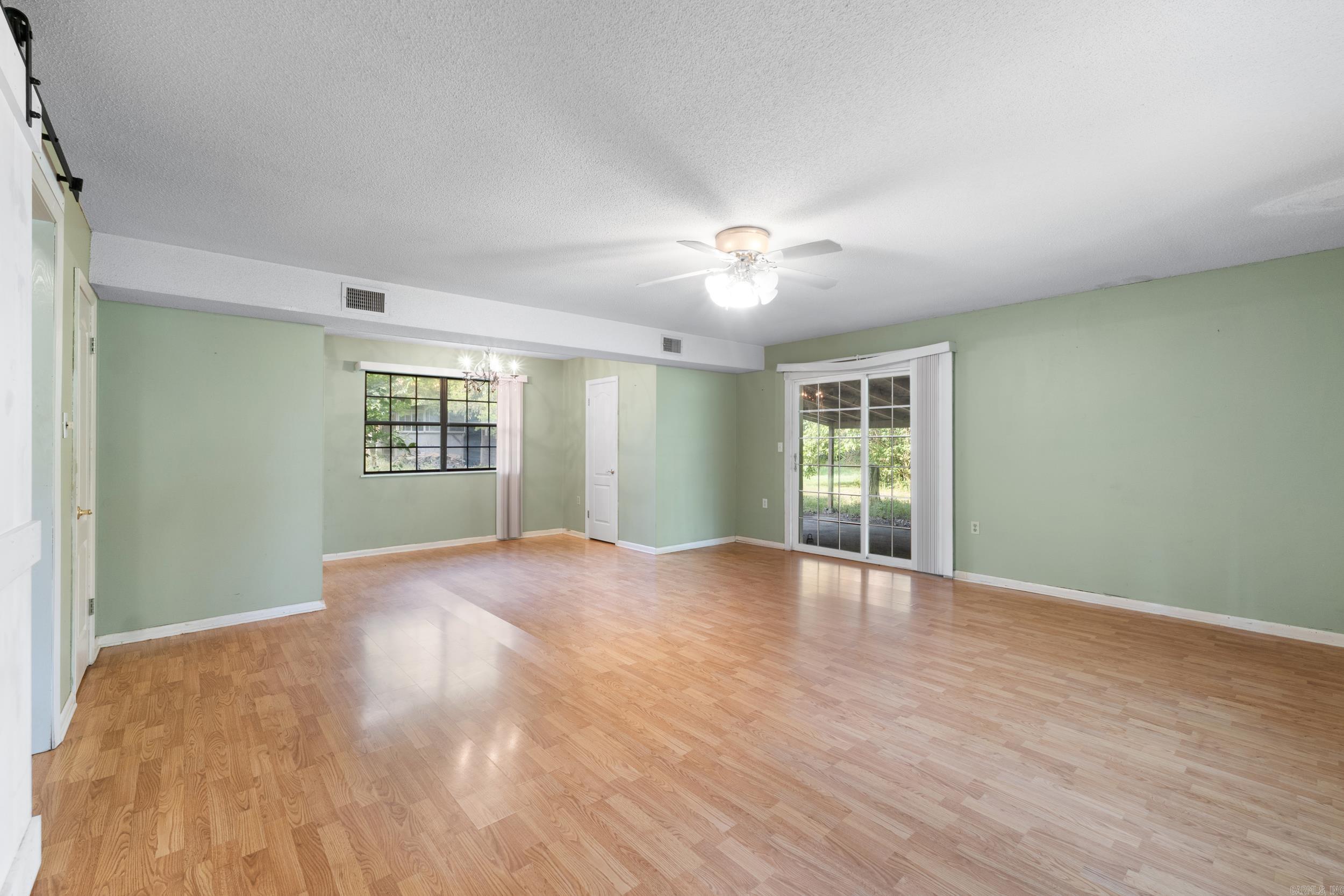 45 E Pleasant Valley  Greenbrier, AR