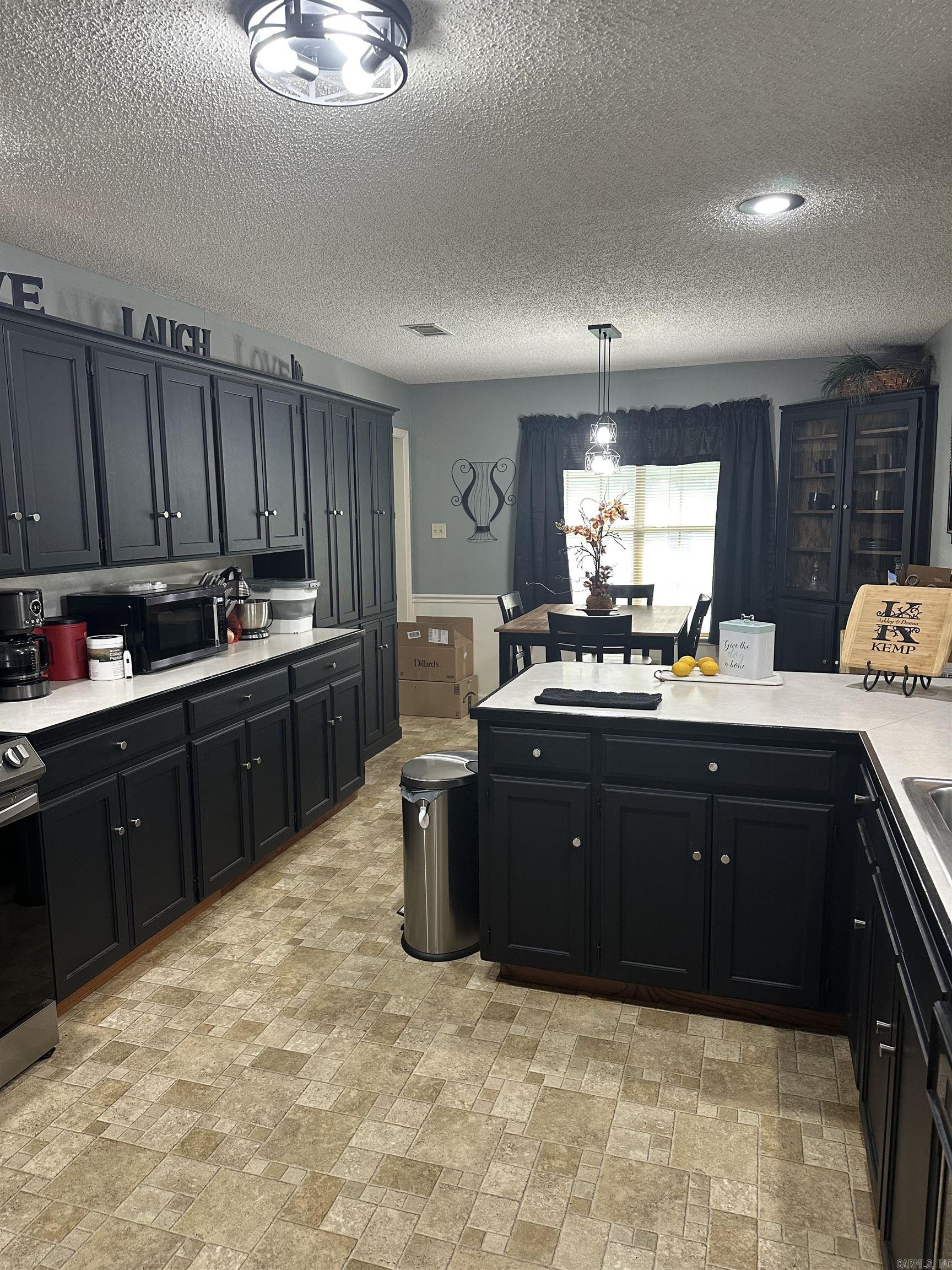 27 POINTER  Little Rock, AR