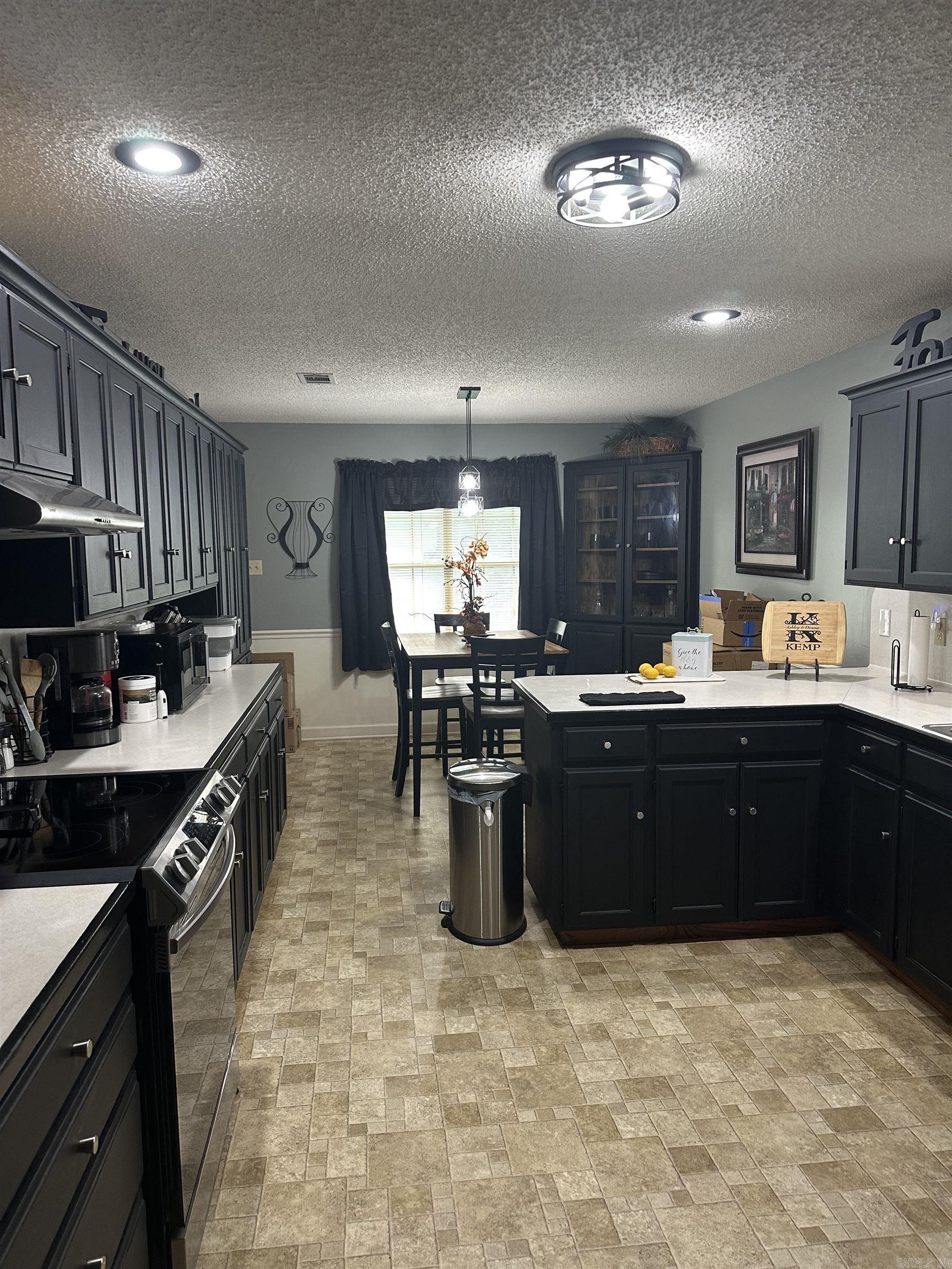 27 POINTER  Little Rock, AR