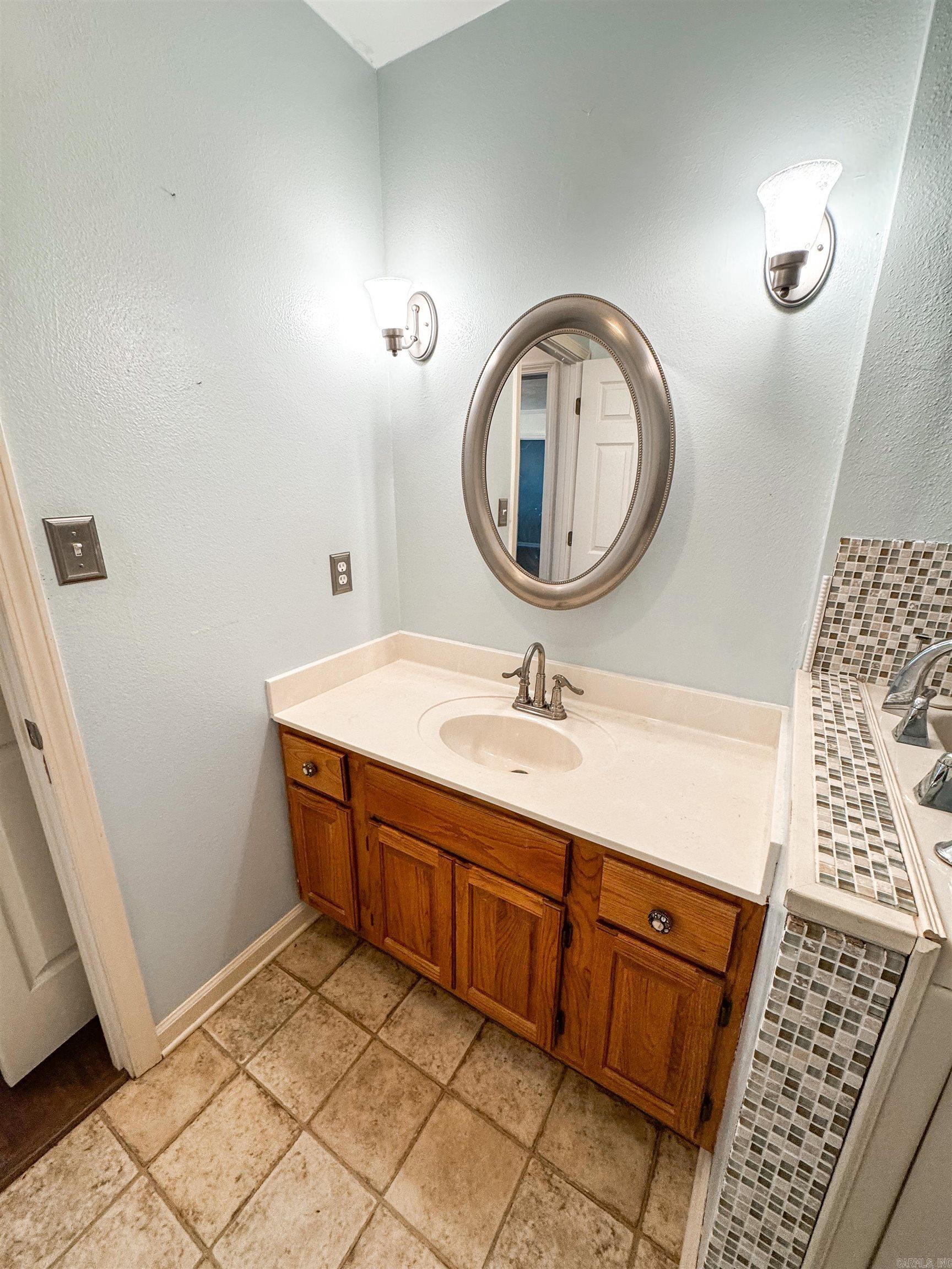 31 River Oaks Trace  Searcy, AR