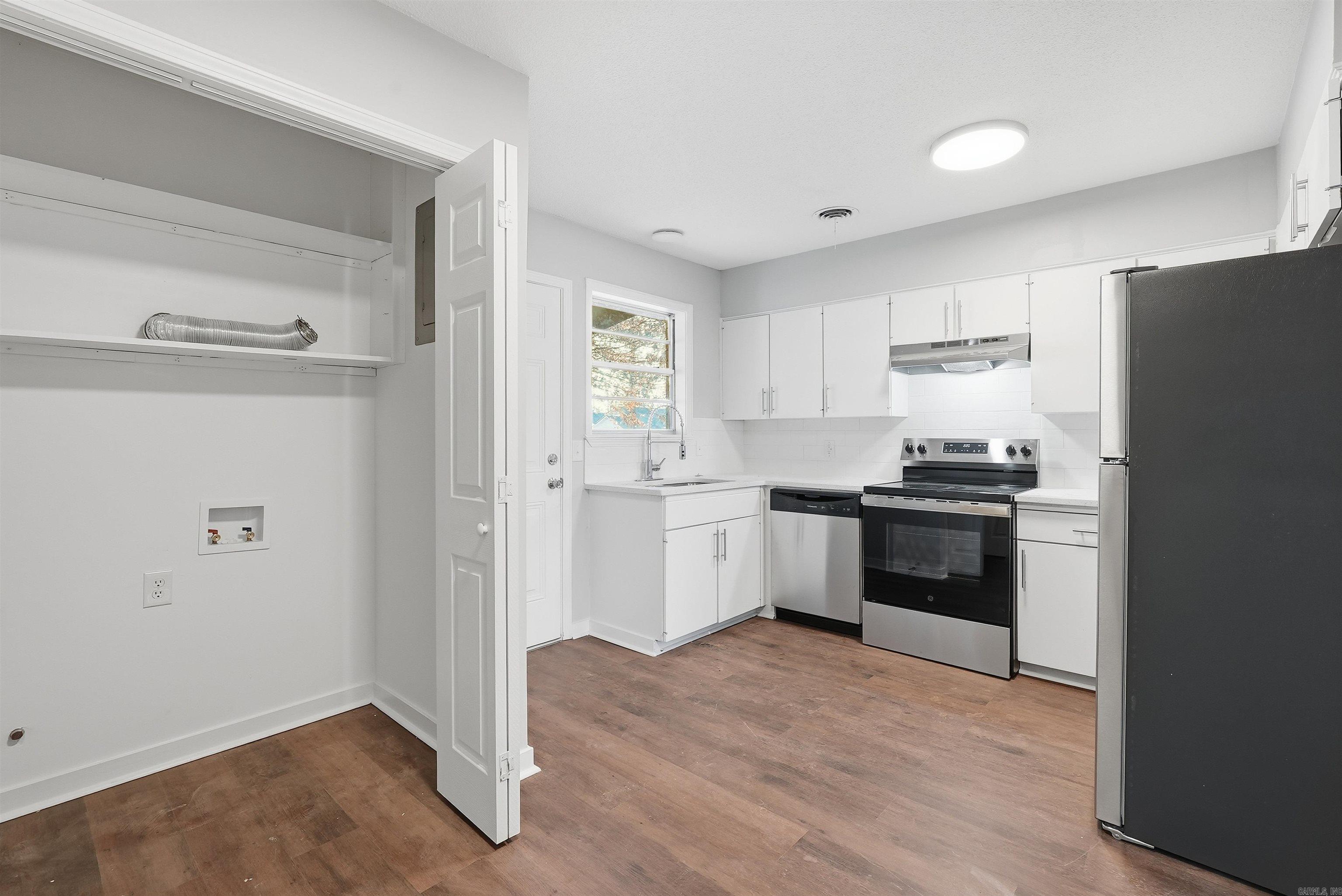 902 E 11th  Russellville, AR