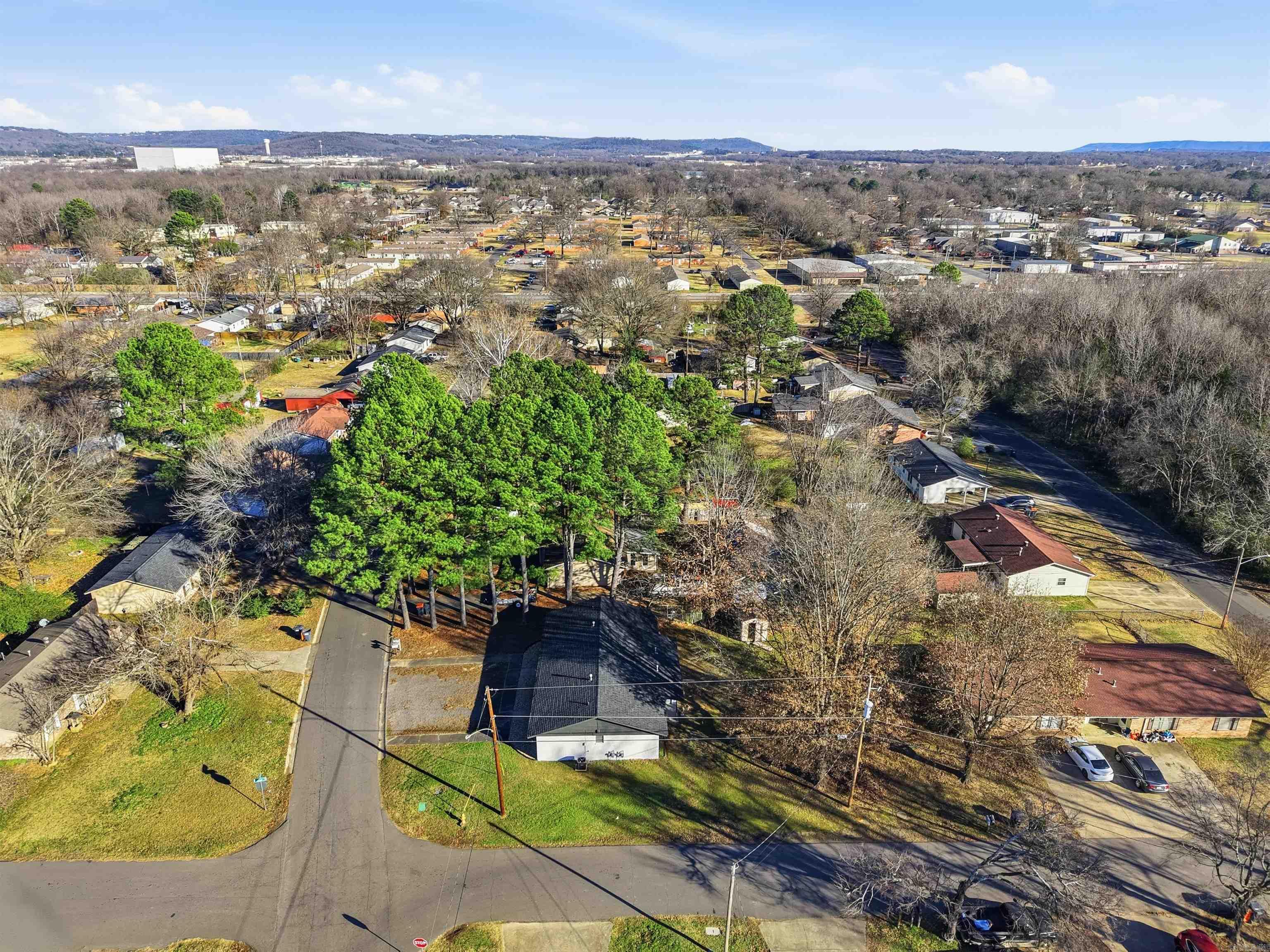 902 E 11th  Russellville, AR