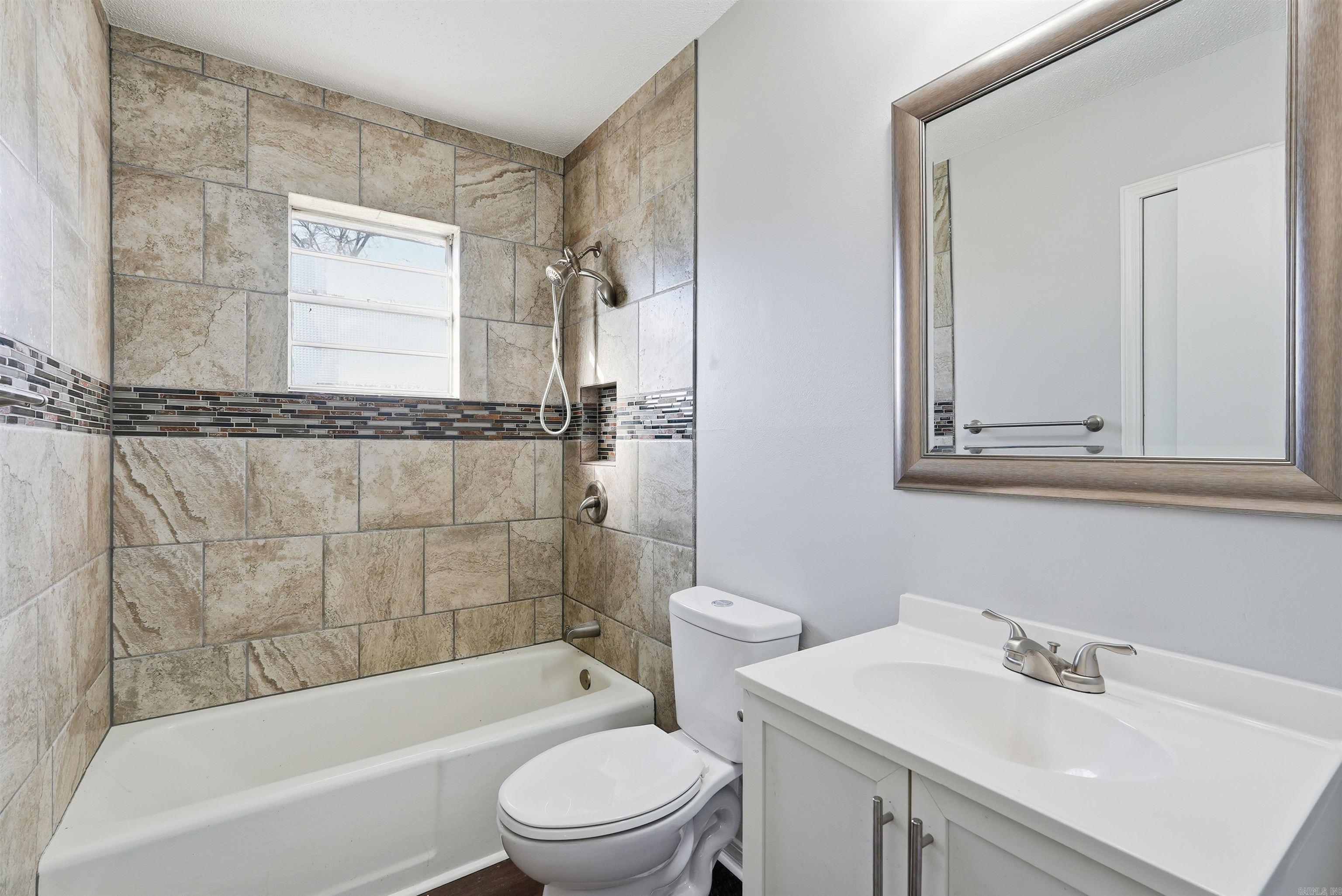 902 E 11th  Russellville, AR