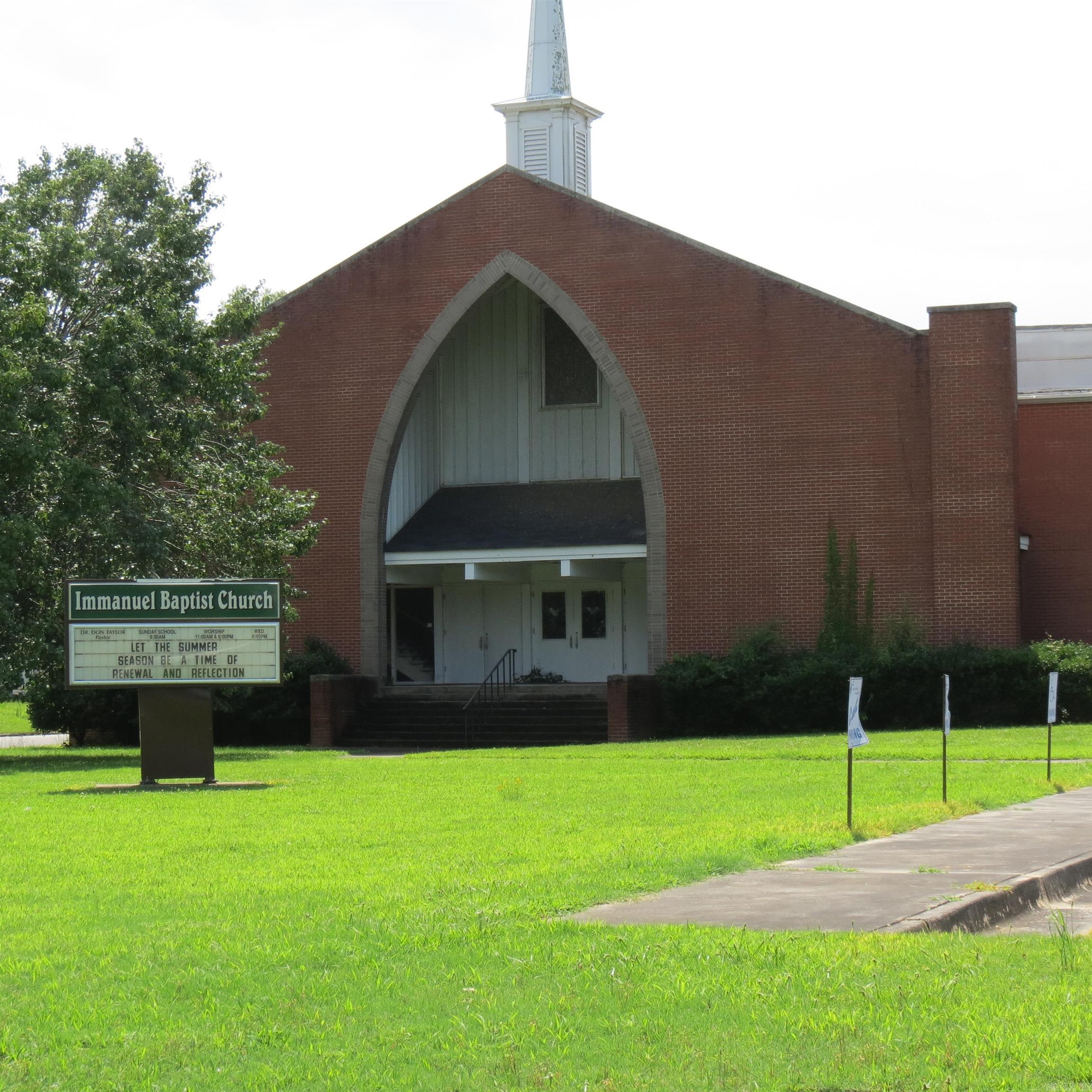 1801 W 17th  Pine Bluff, AR