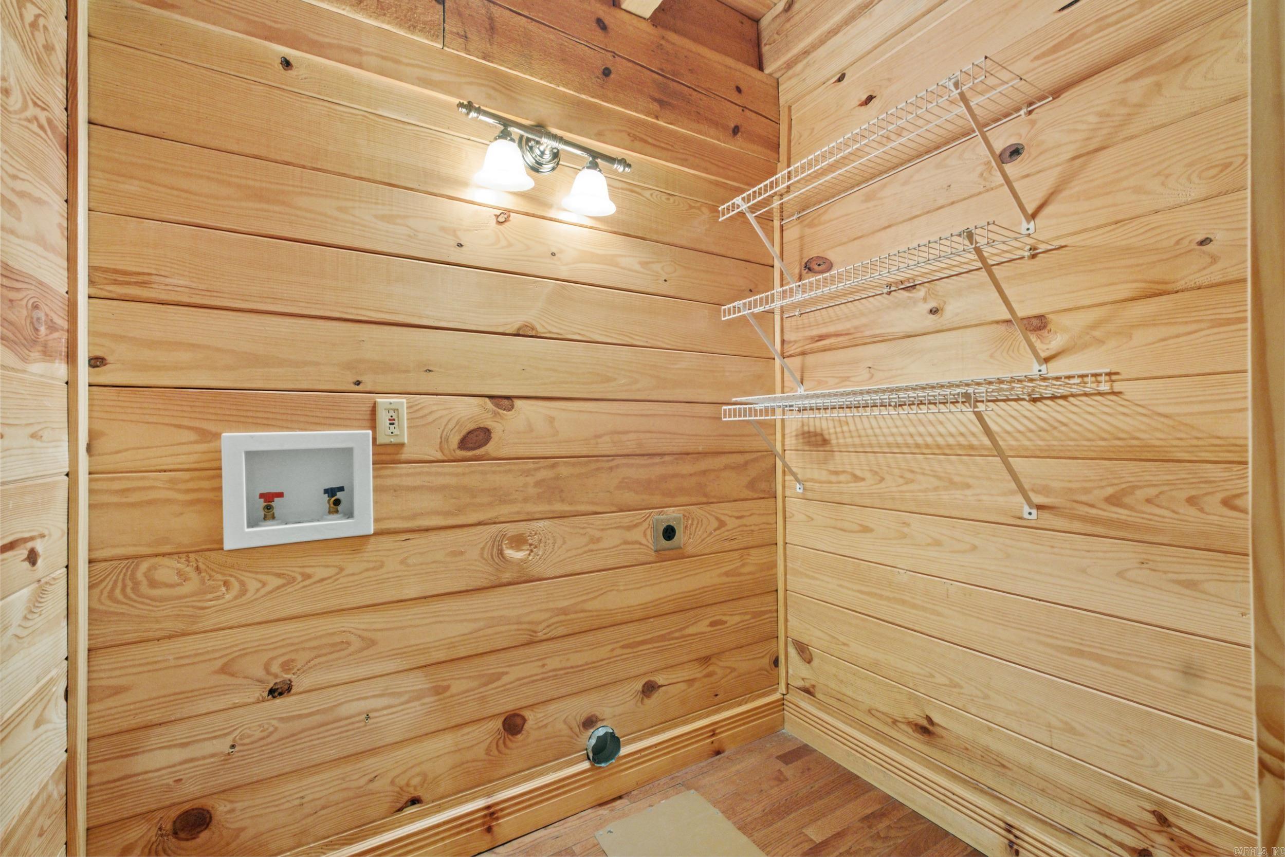 35 Sunshine  Greers Ferry, AR