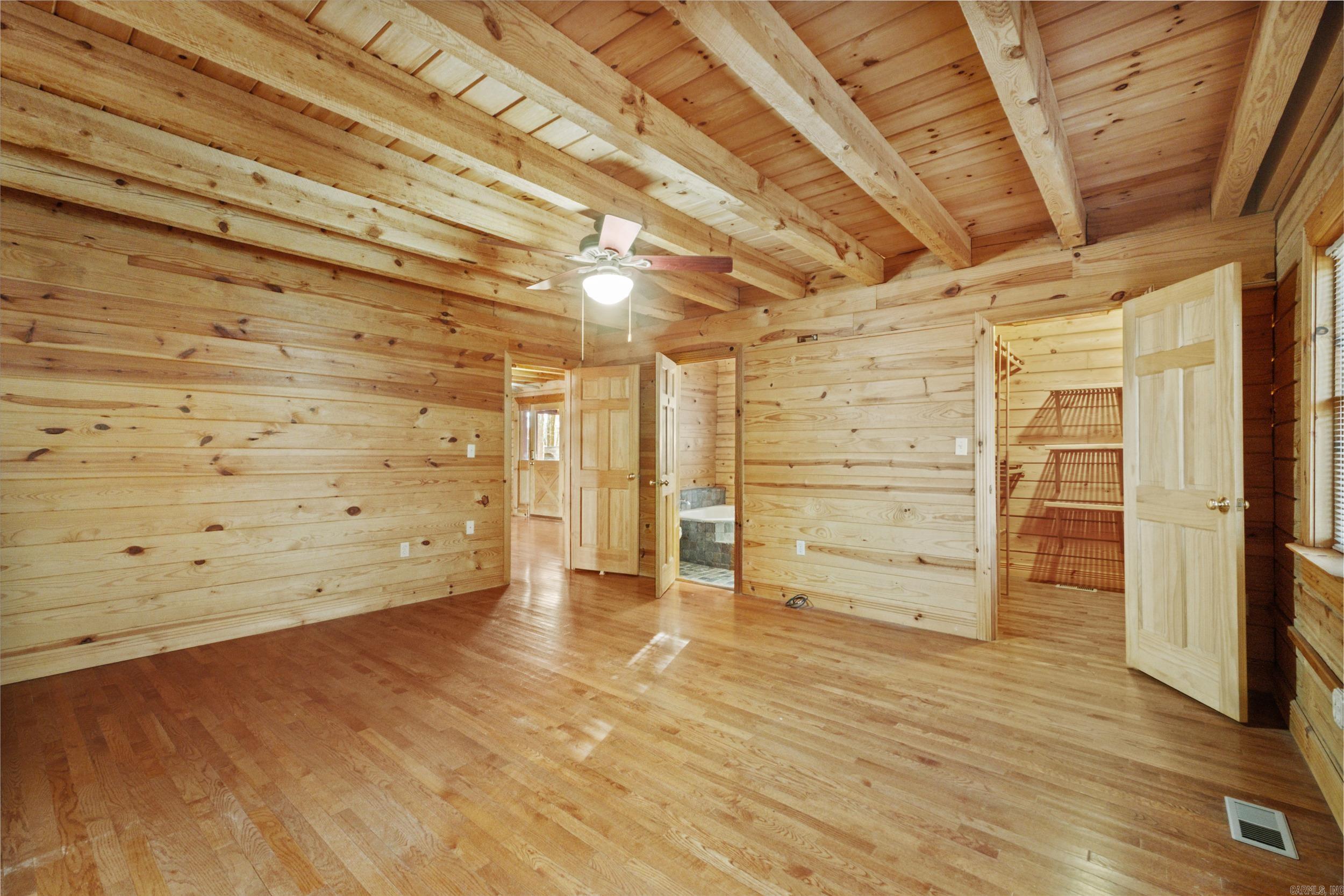 35 Sunshine Point Greers Ferry, AR 72067