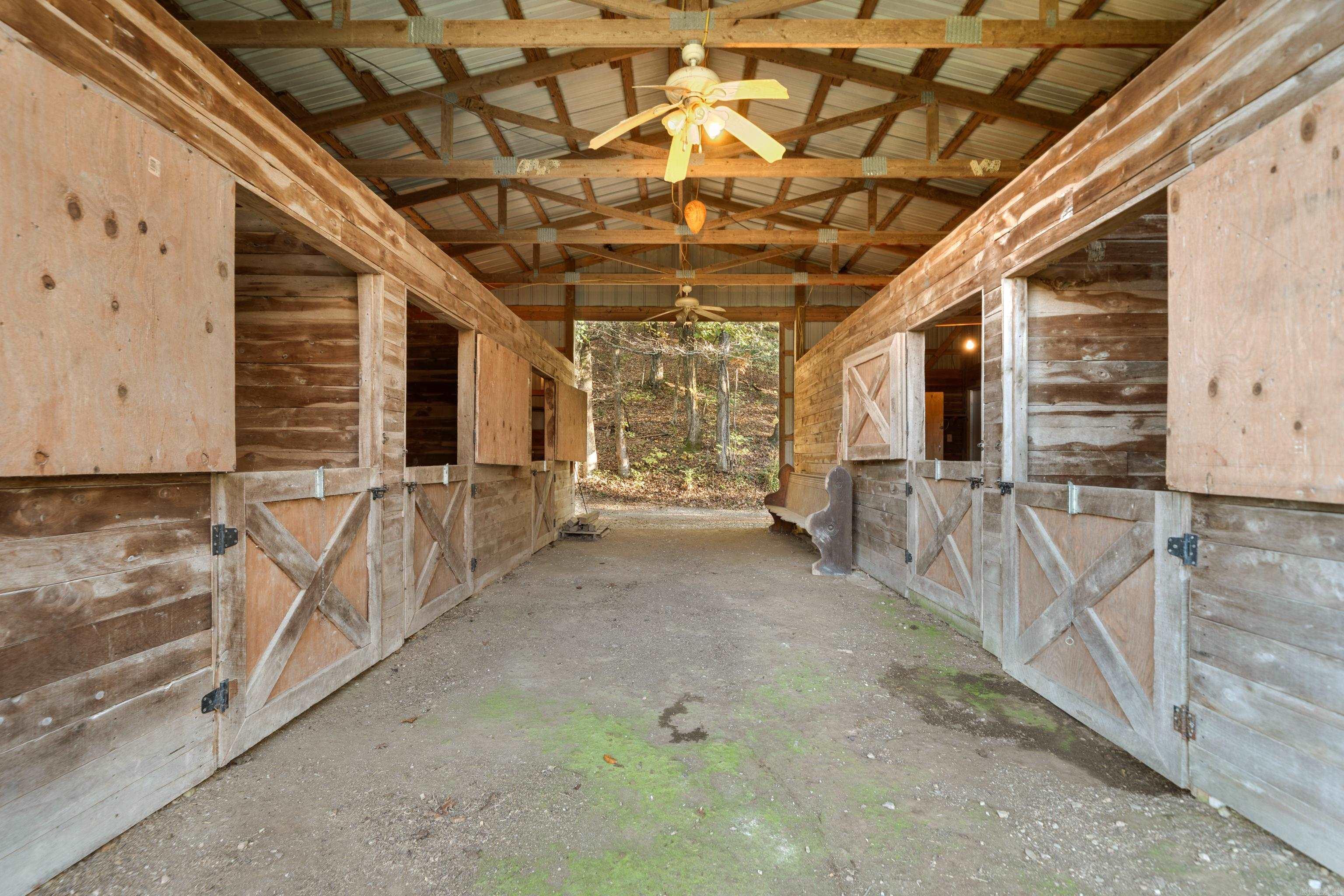 175 Appaloosa Trail  Hot Springs, AR