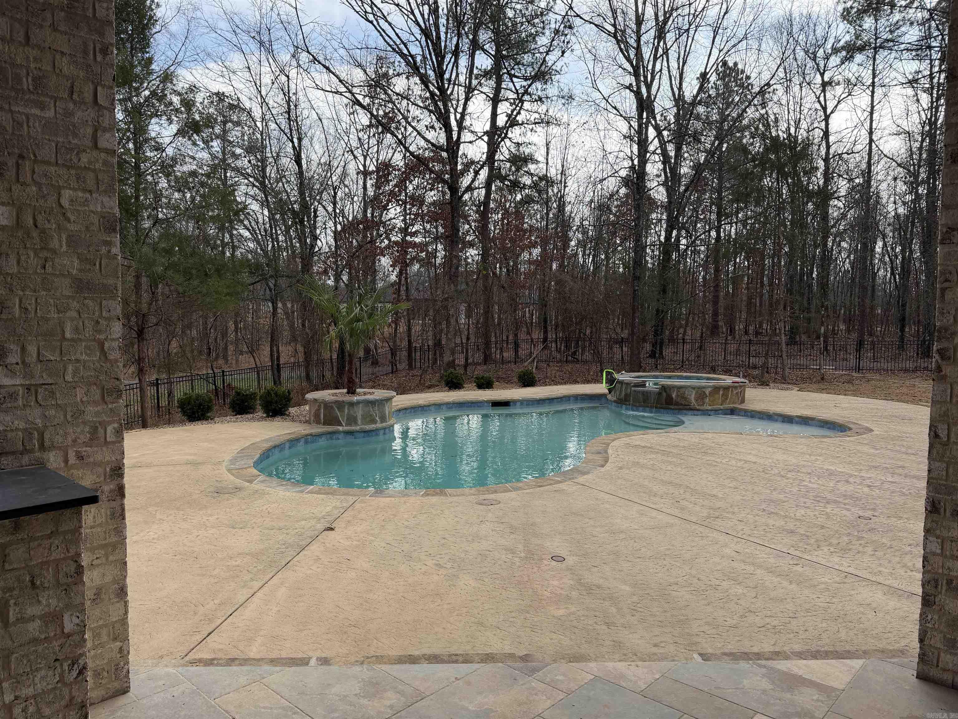 205 Shagbark  Maumelle, AR