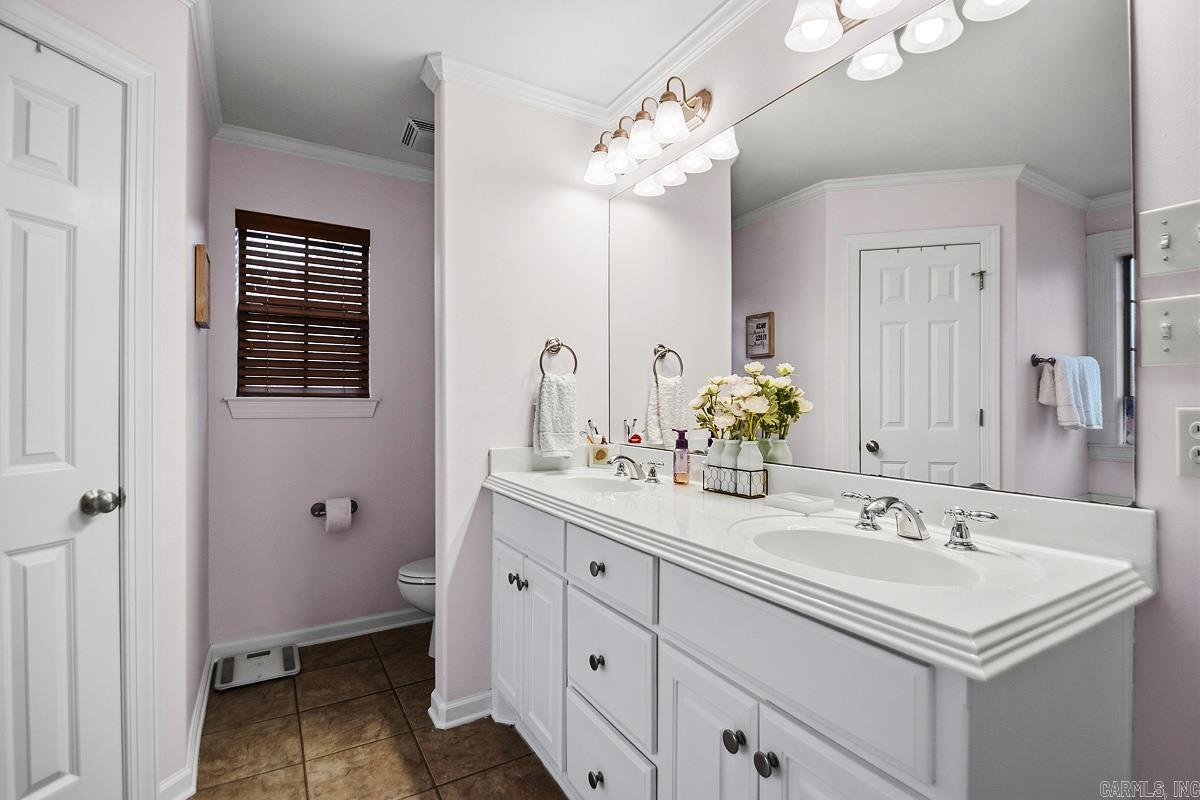 111 Woodridge  Little Rock, AR