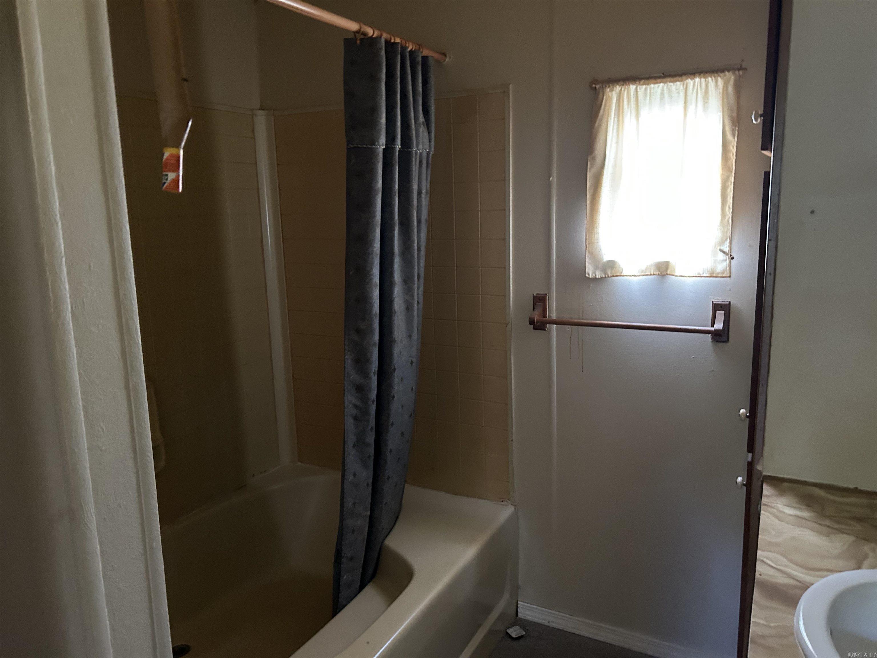 175 Achy Breaky  Greers Ferry, AR