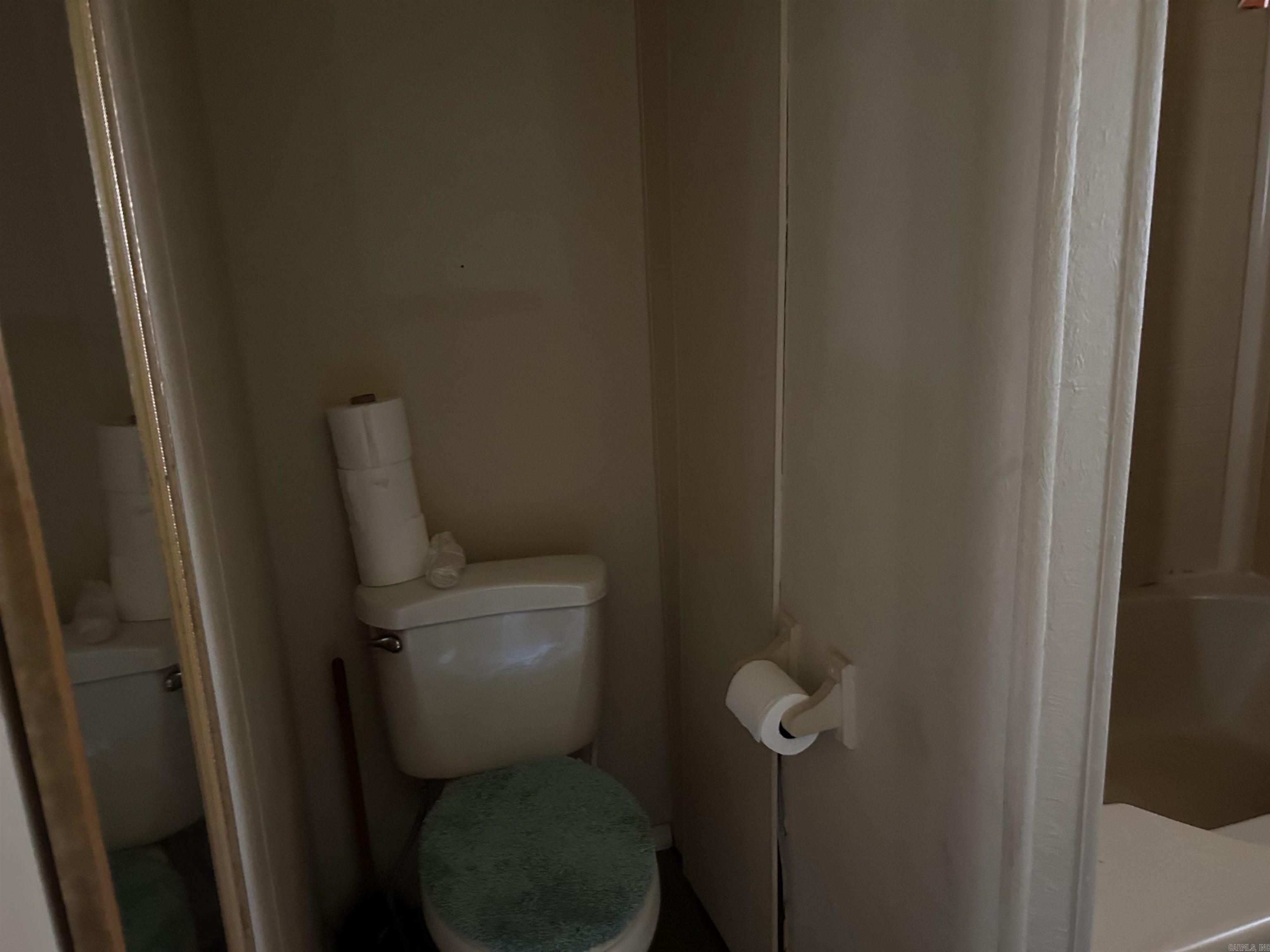 175 Achy Breaky  Greers Ferry, AR