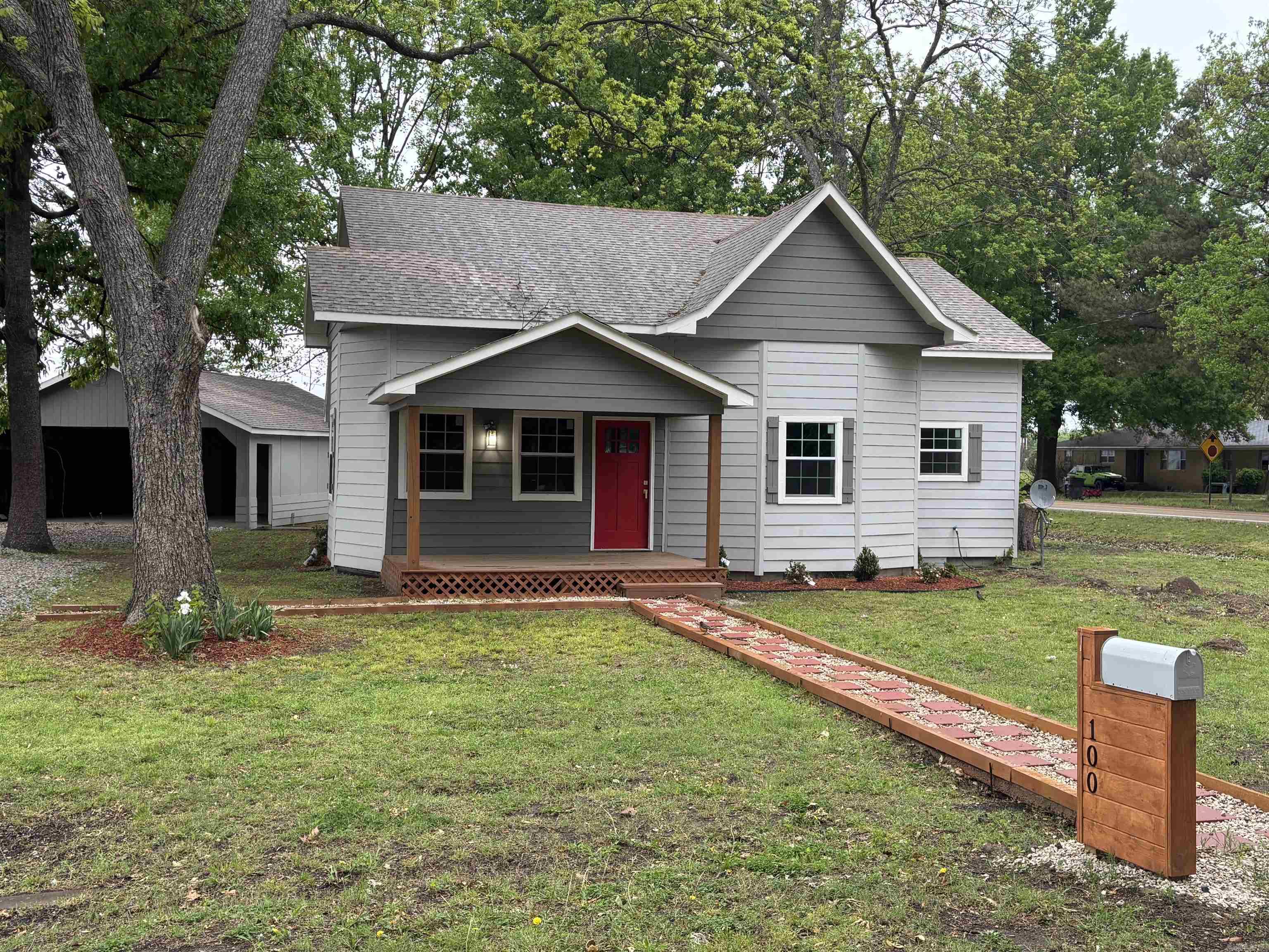 100 Coldren Street Parkin, AR 72373