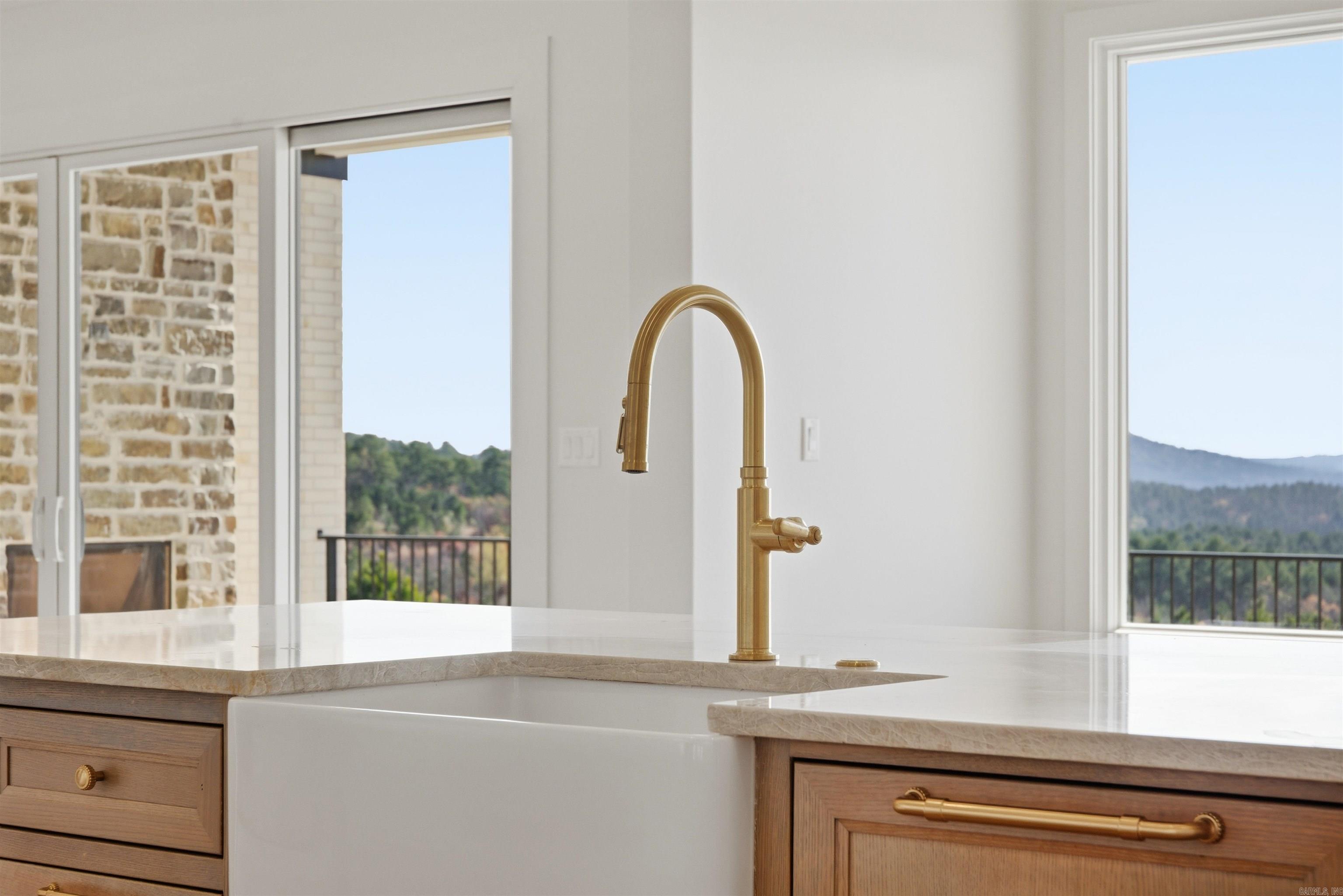 21423 Waterview  Roland, AR