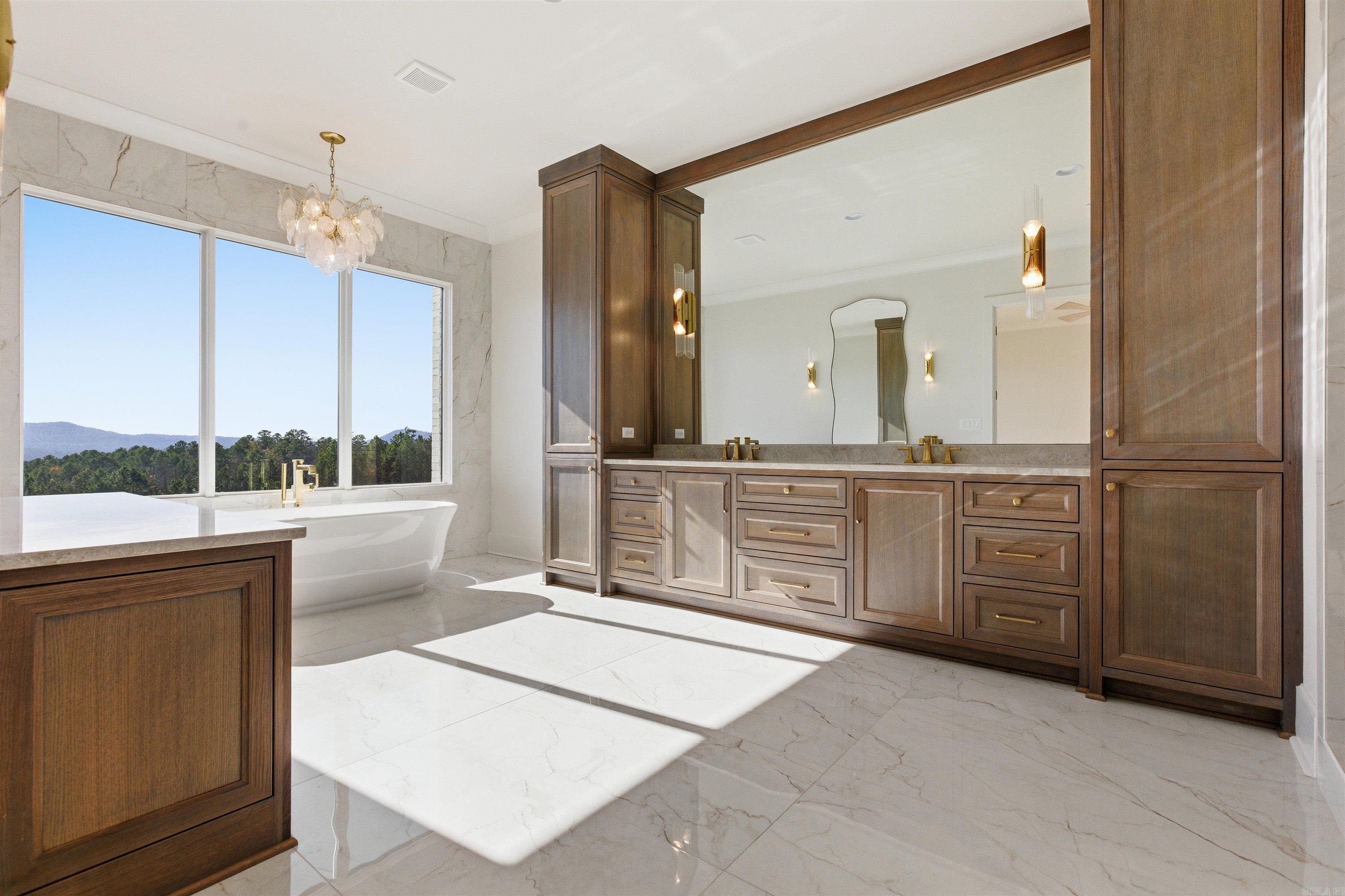 21423 Waterview  Roland, AR