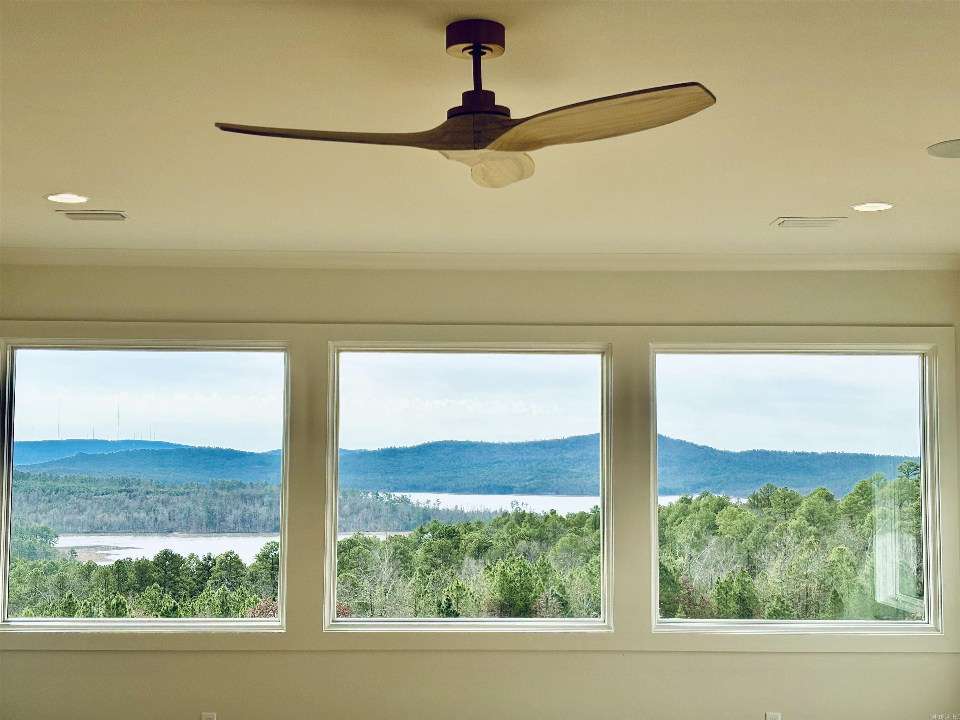 21423 Waterview  Roland, AR