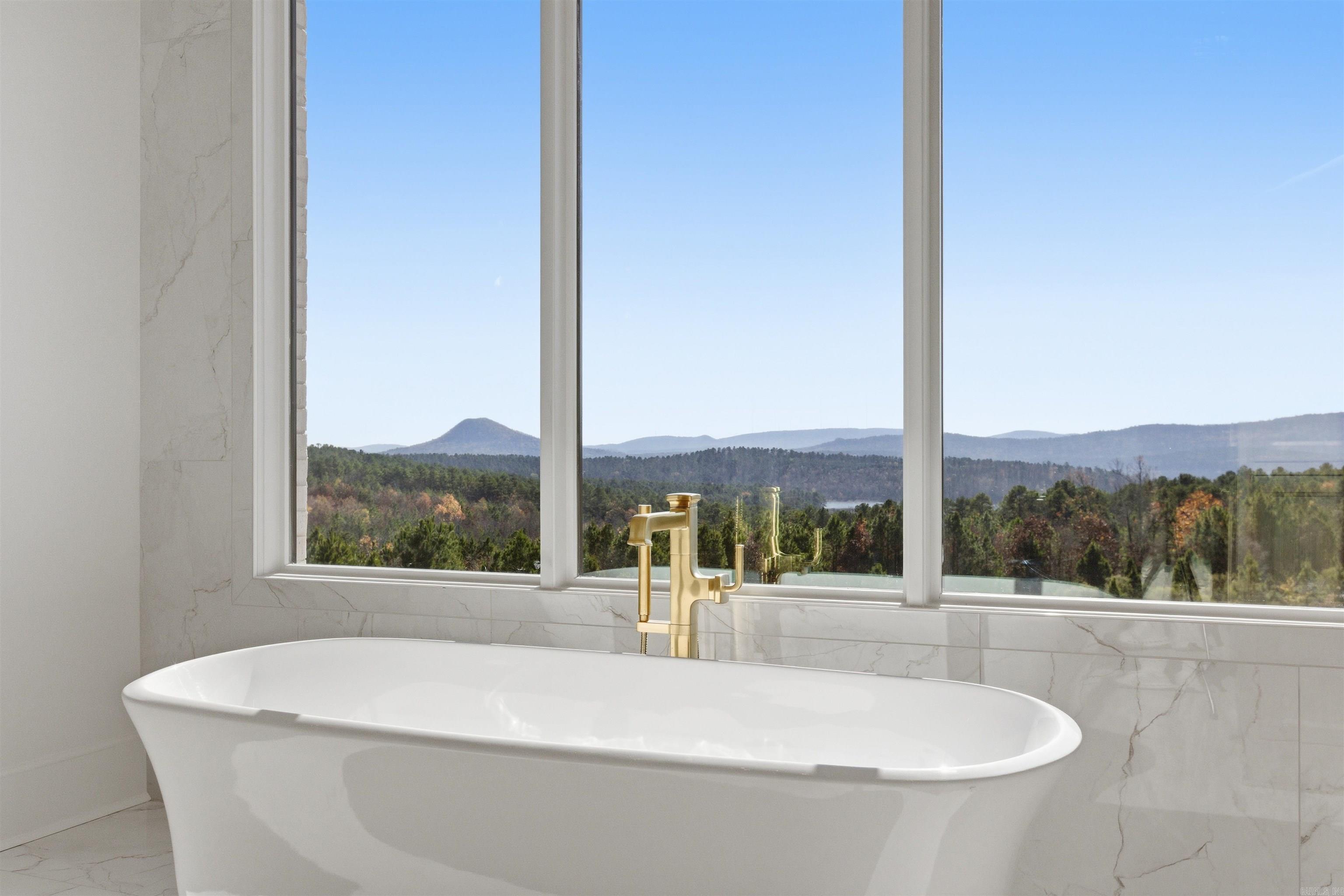 21423 Waterview  Roland, AR