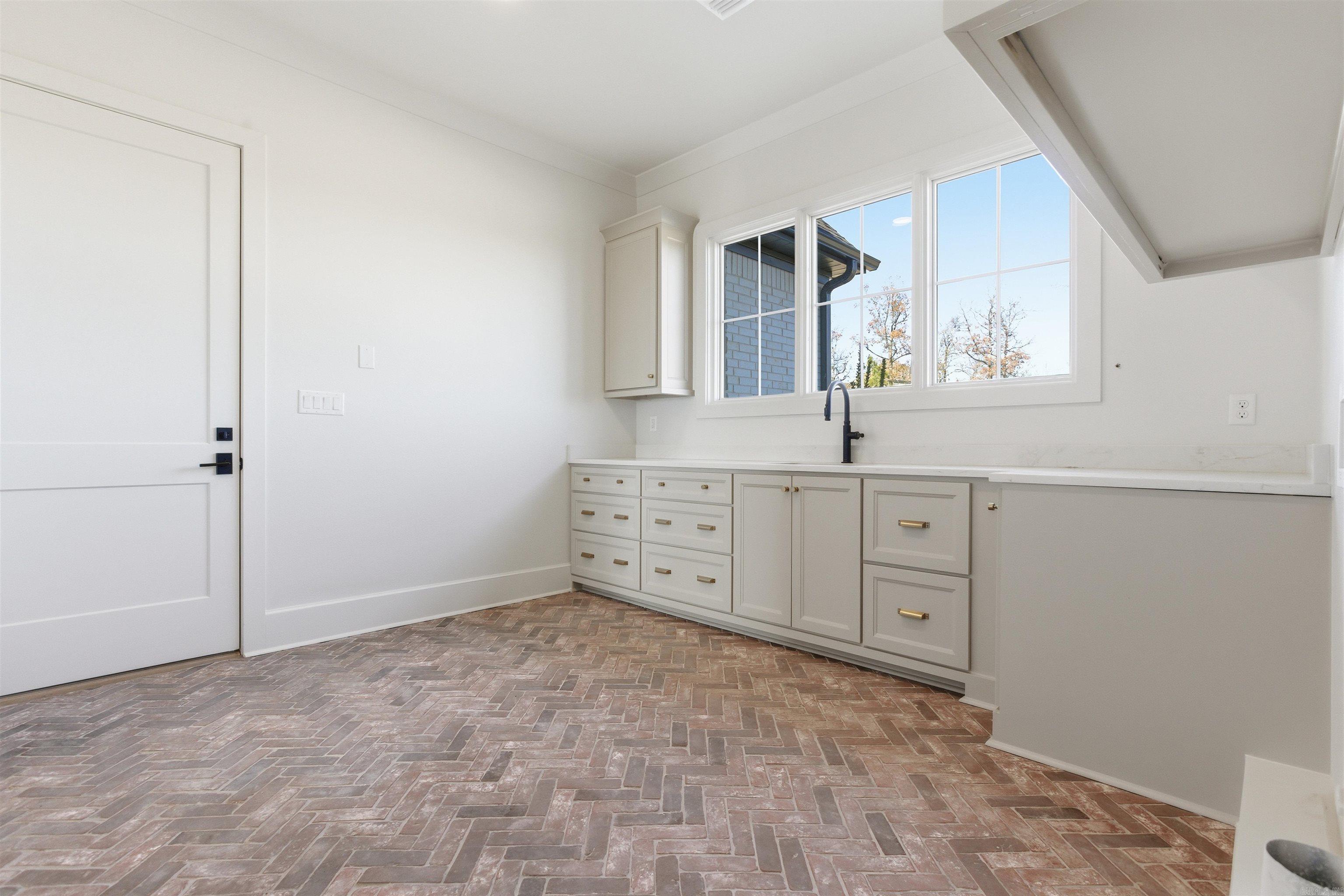 21423 Waterview  Roland, AR