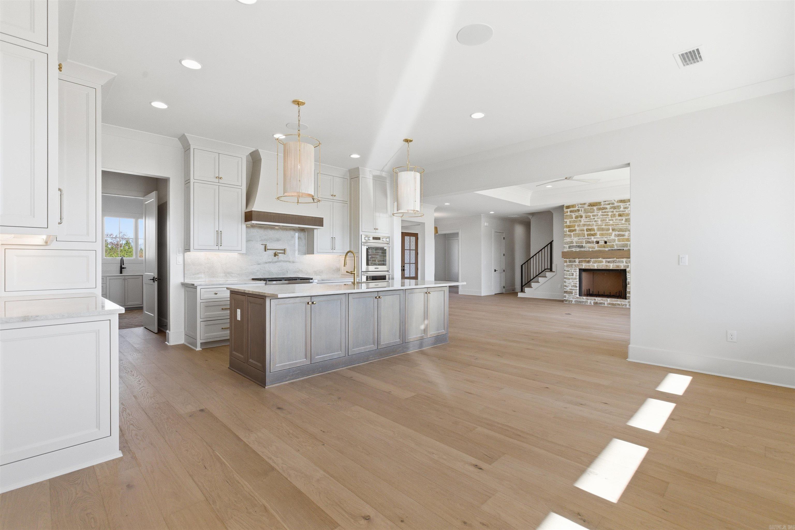 21423 Waterview  Roland, AR