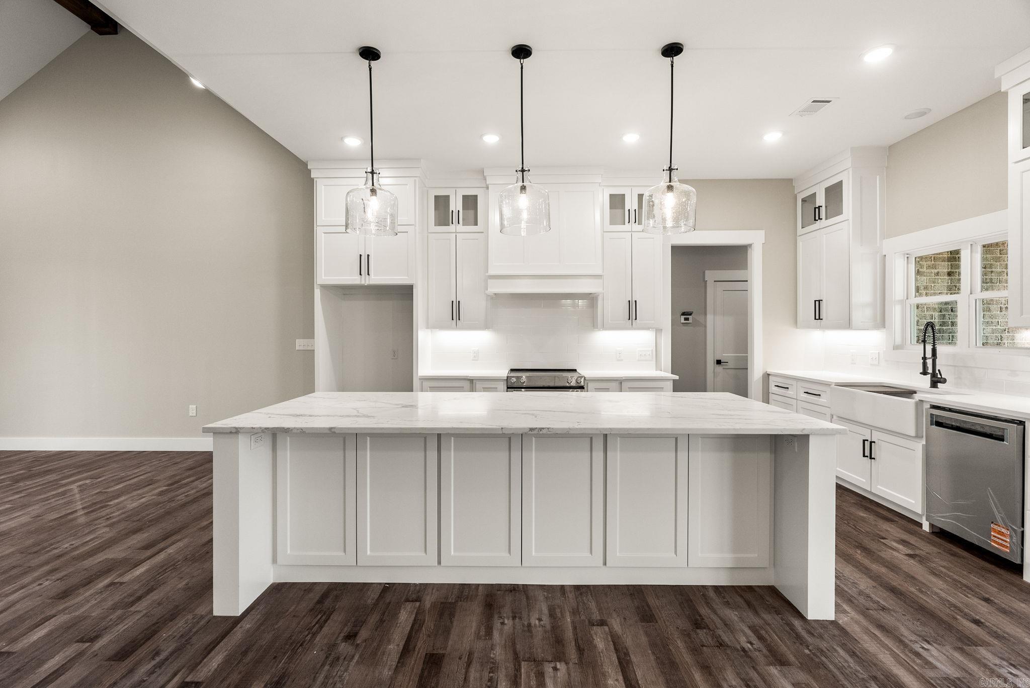 76 Republican Loop  Greenbrier, AR