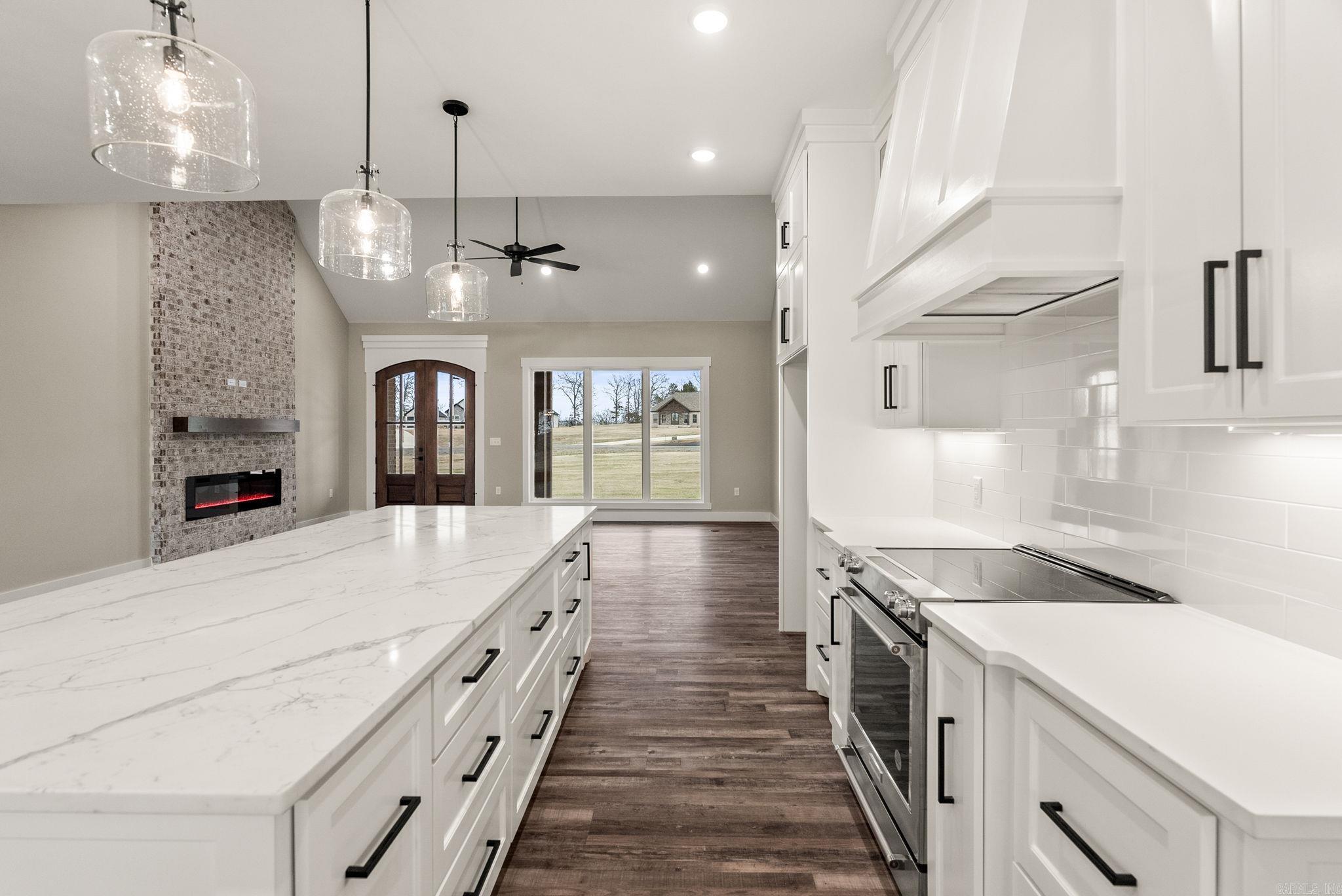 76 Republican Loop  Greenbrier, AR