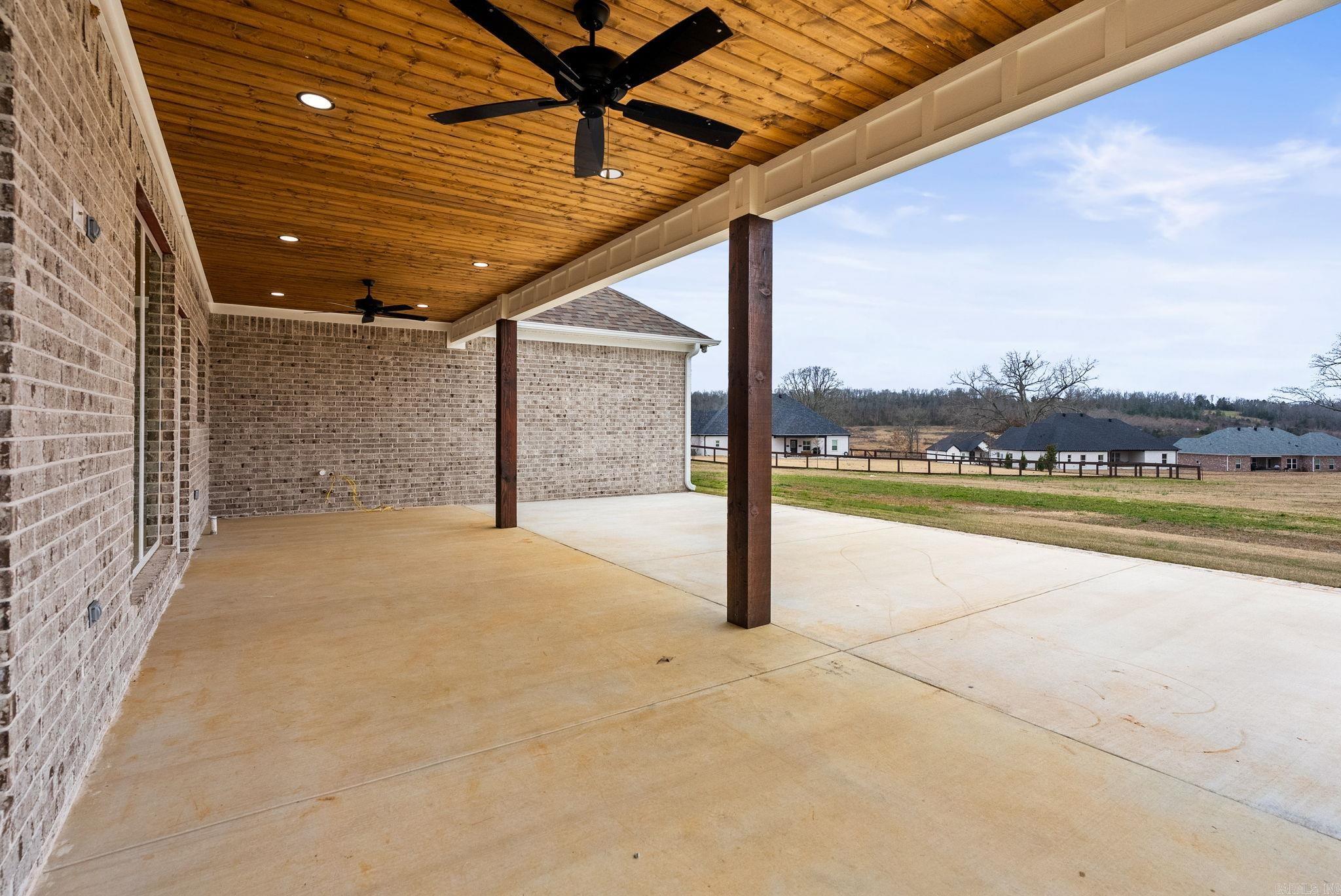 76 Republican Loop  Greenbrier, AR