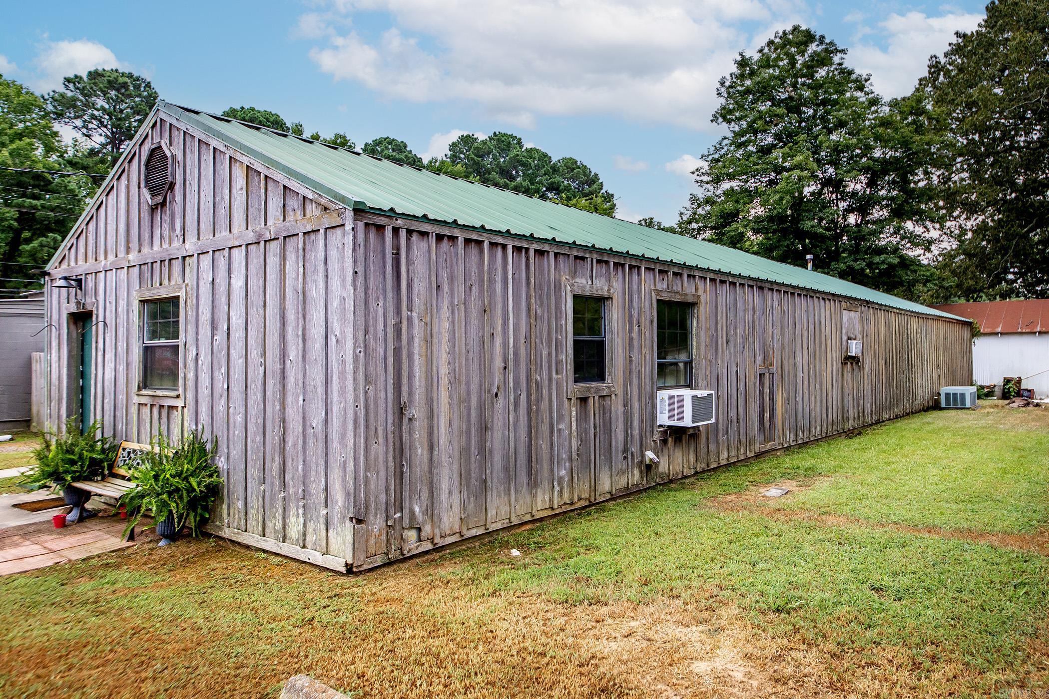 11300 Arch  Little Rock, AR