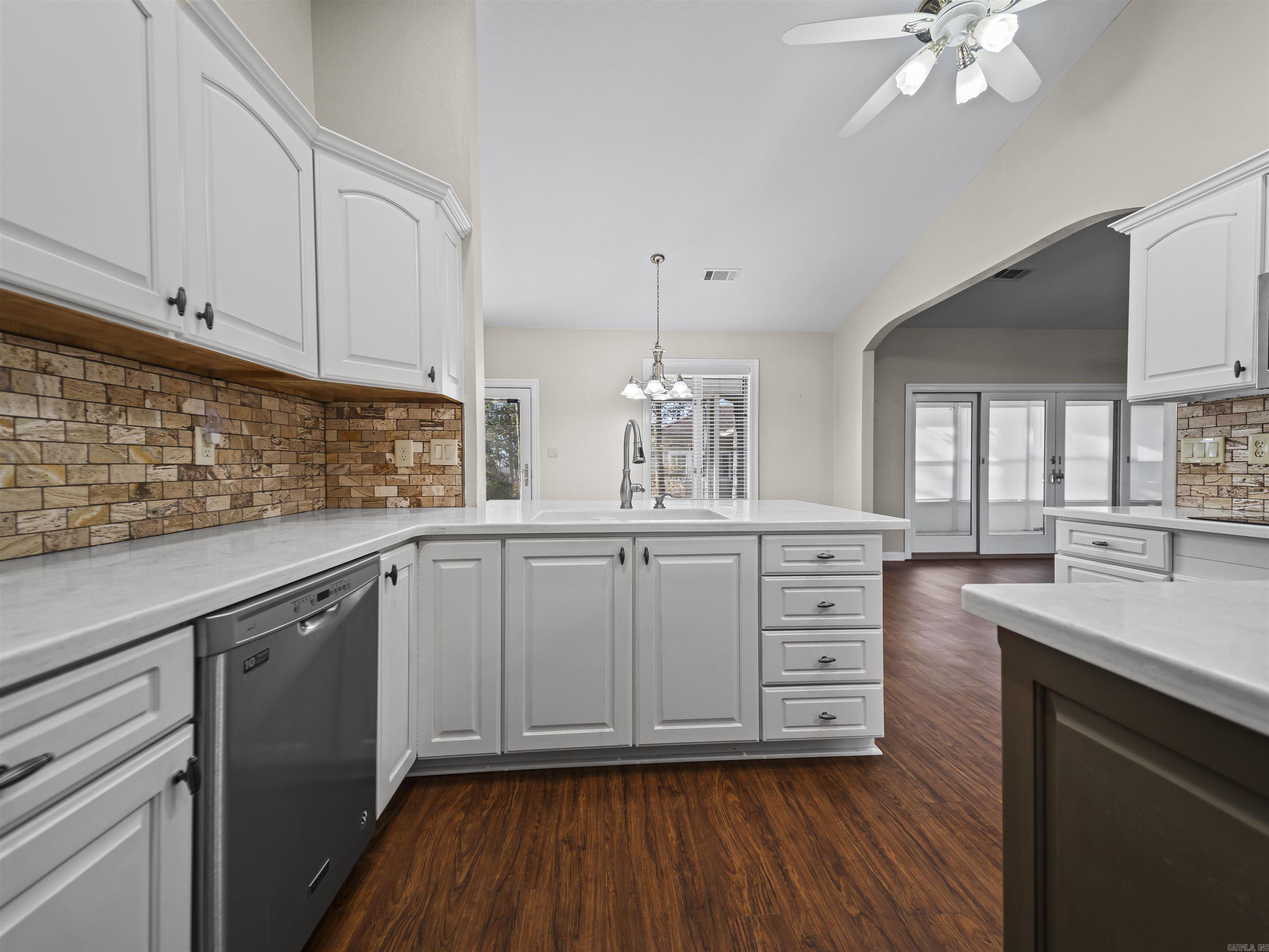 7 Resplandor  Hot Springs Village, AR