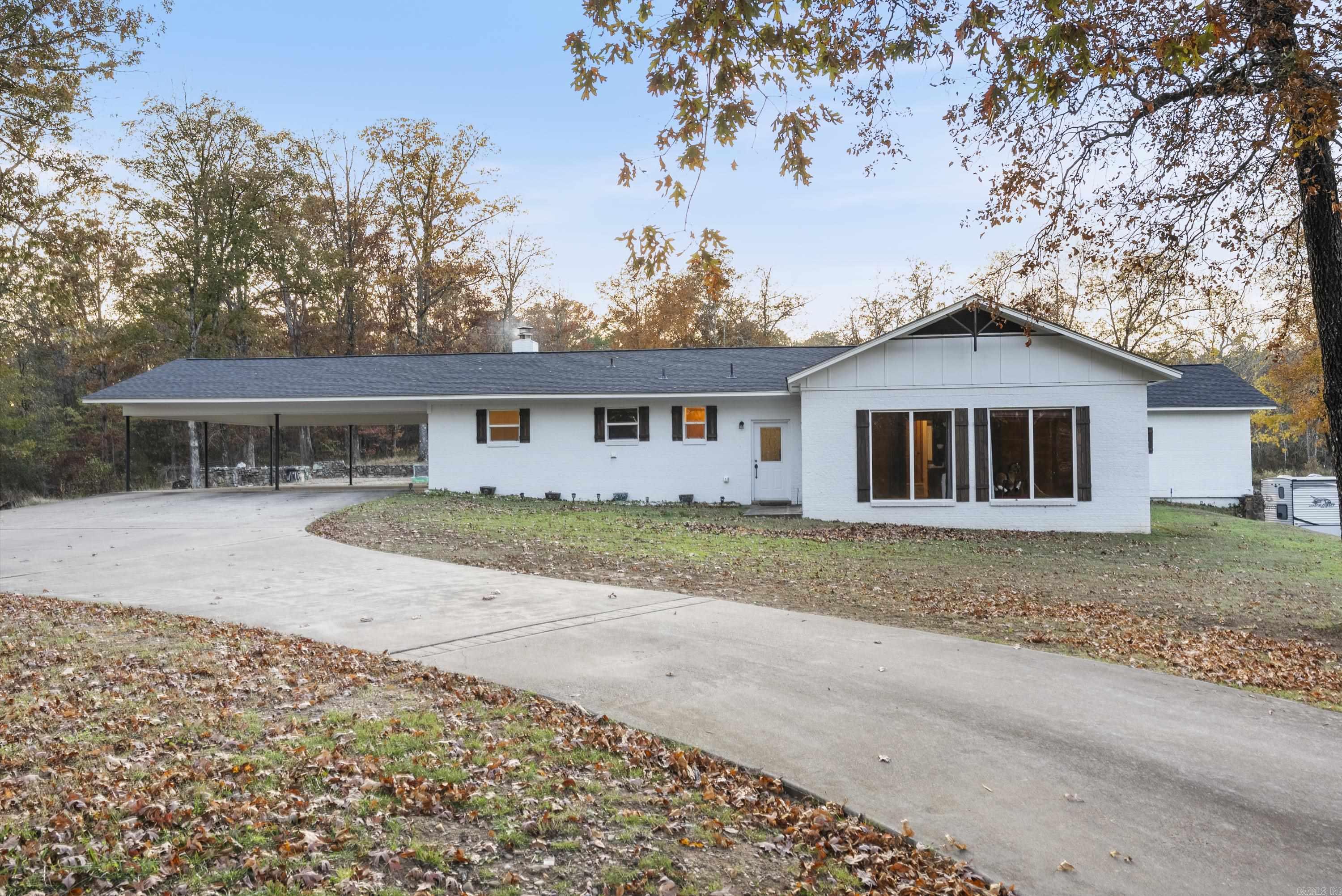 341 Douglas  Clinton, AR