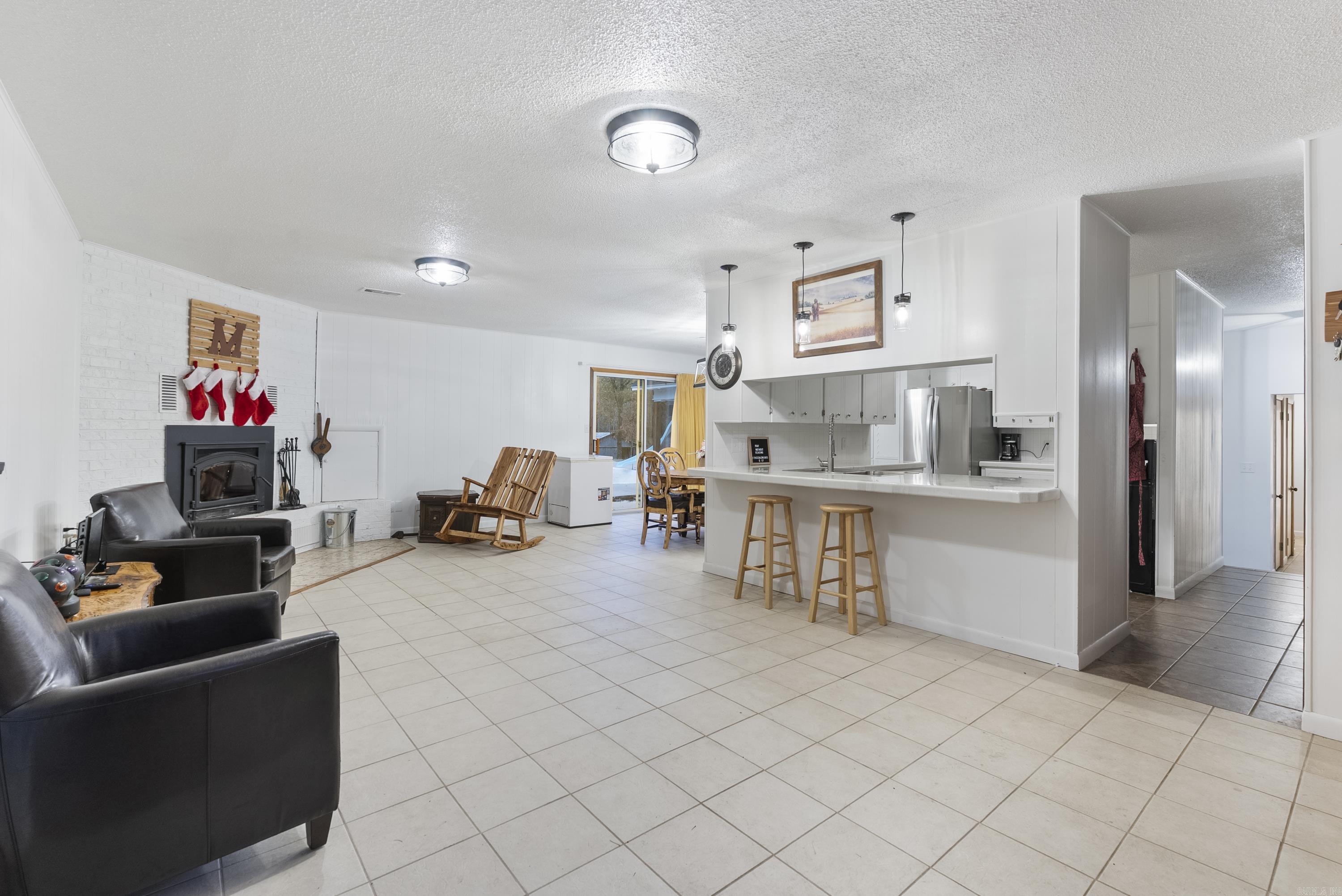 341 Douglas  Clinton, AR