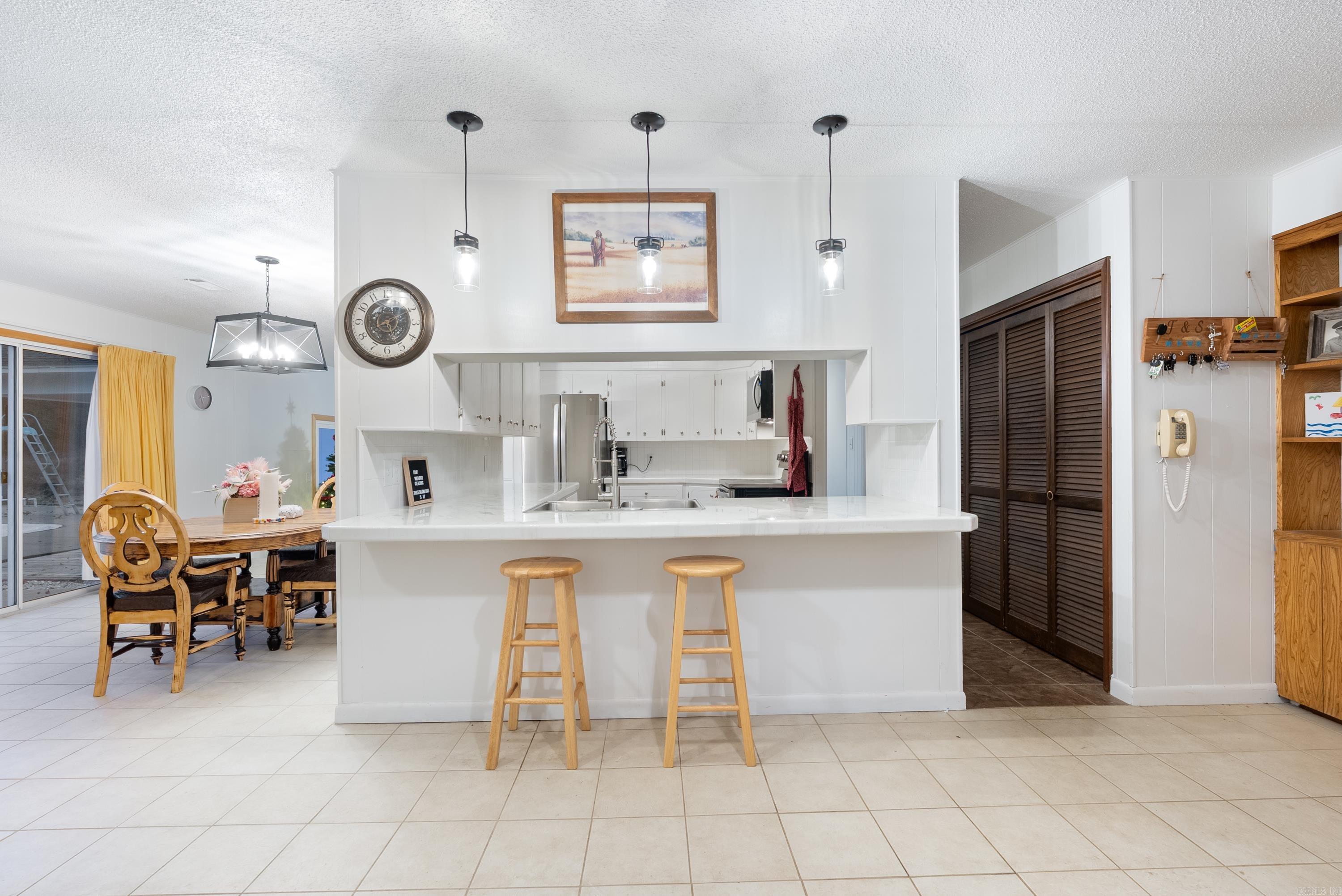 341 Douglas  Clinton, AR