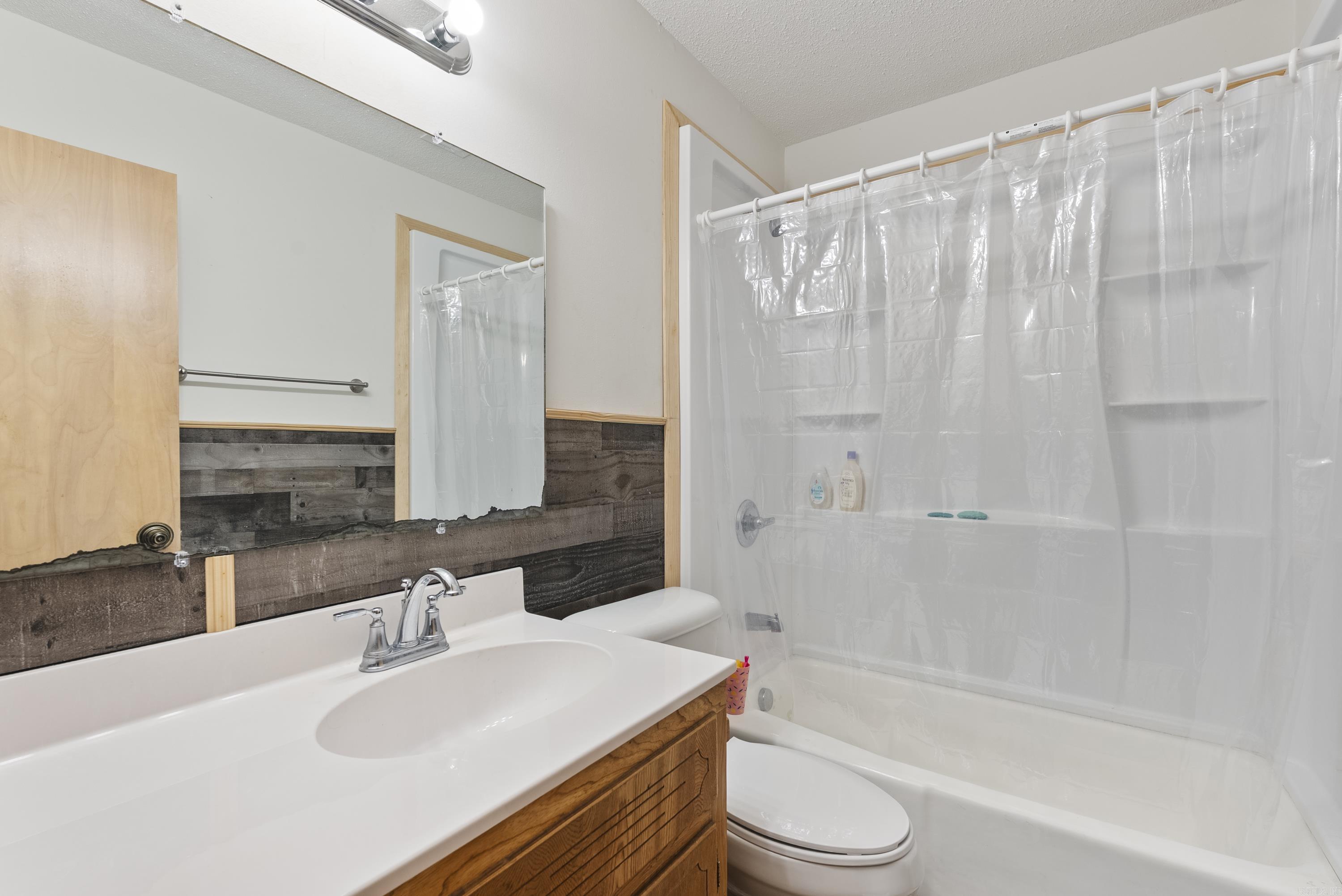 341 Douglas  Clinton, AR