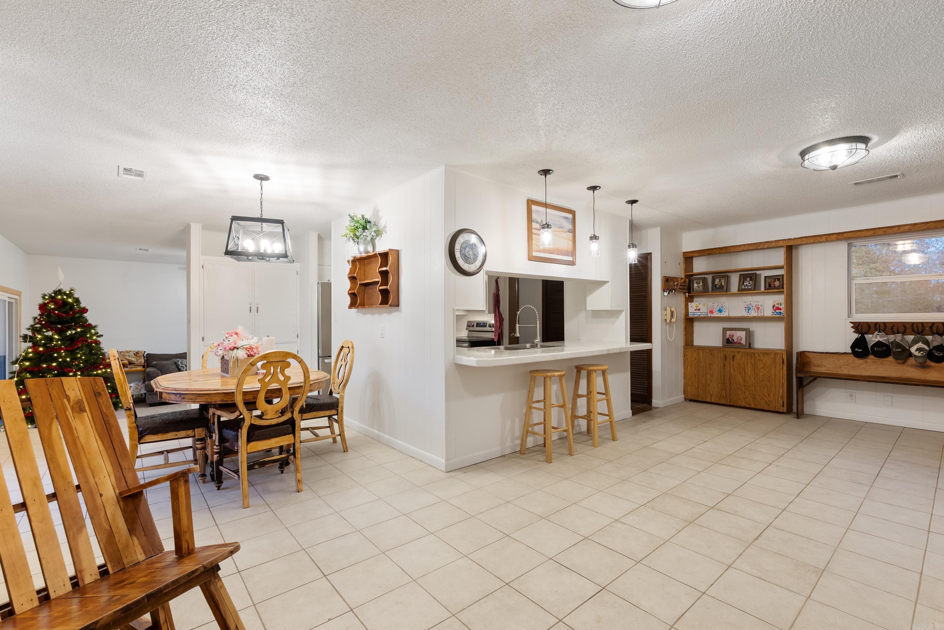 341 Douglas  Clinton, AR