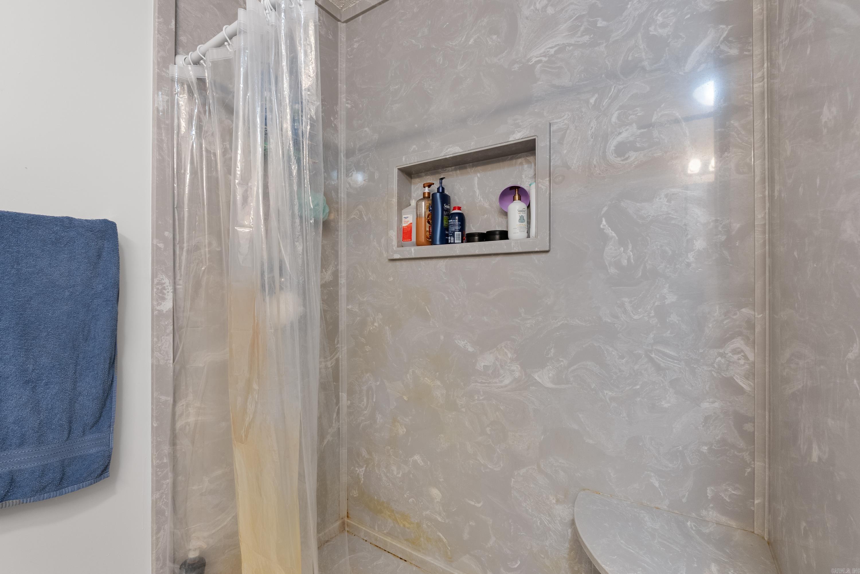 341 Douglas  Clinton, AR