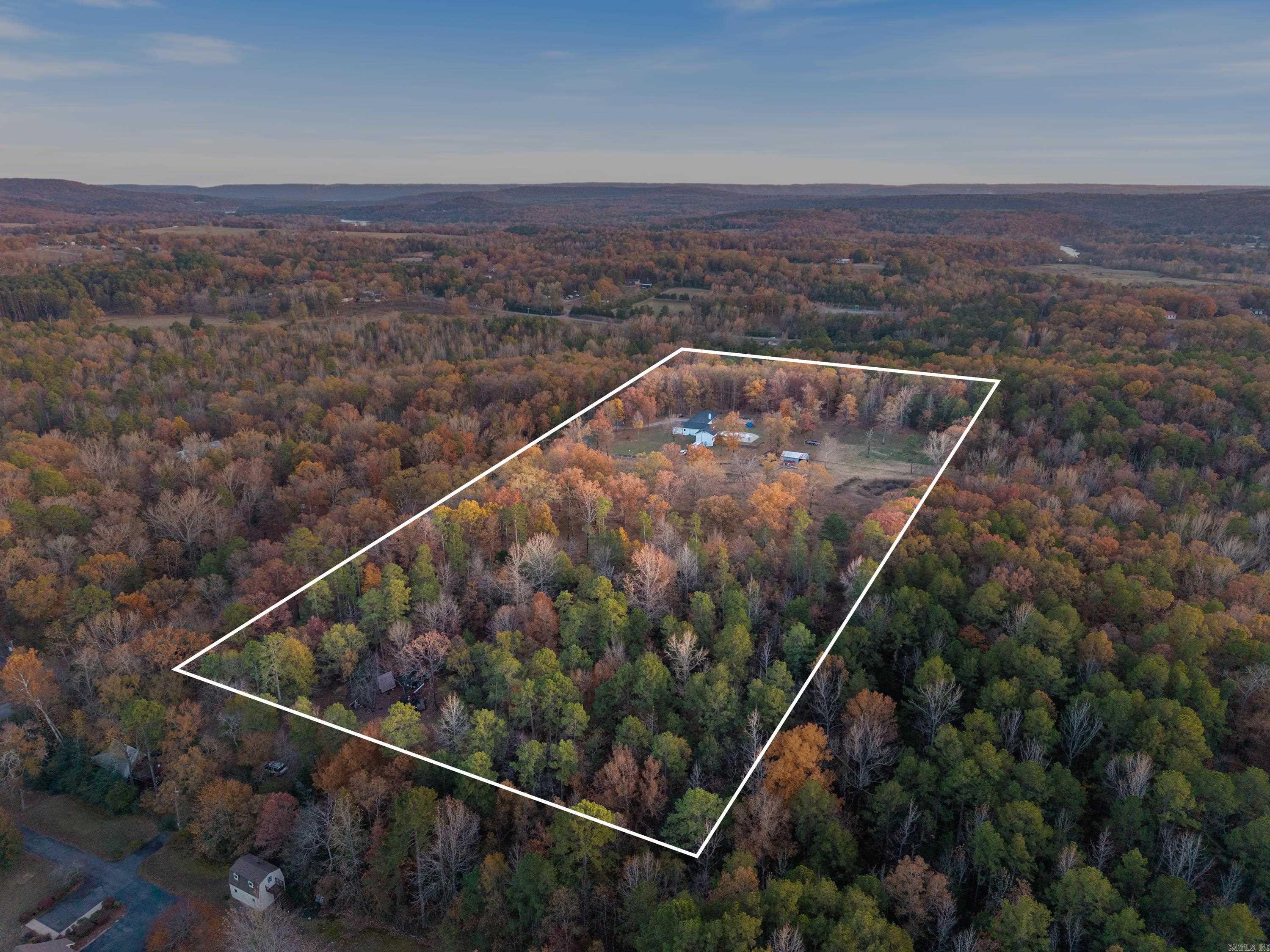 341 Douglas  Clinton, AR