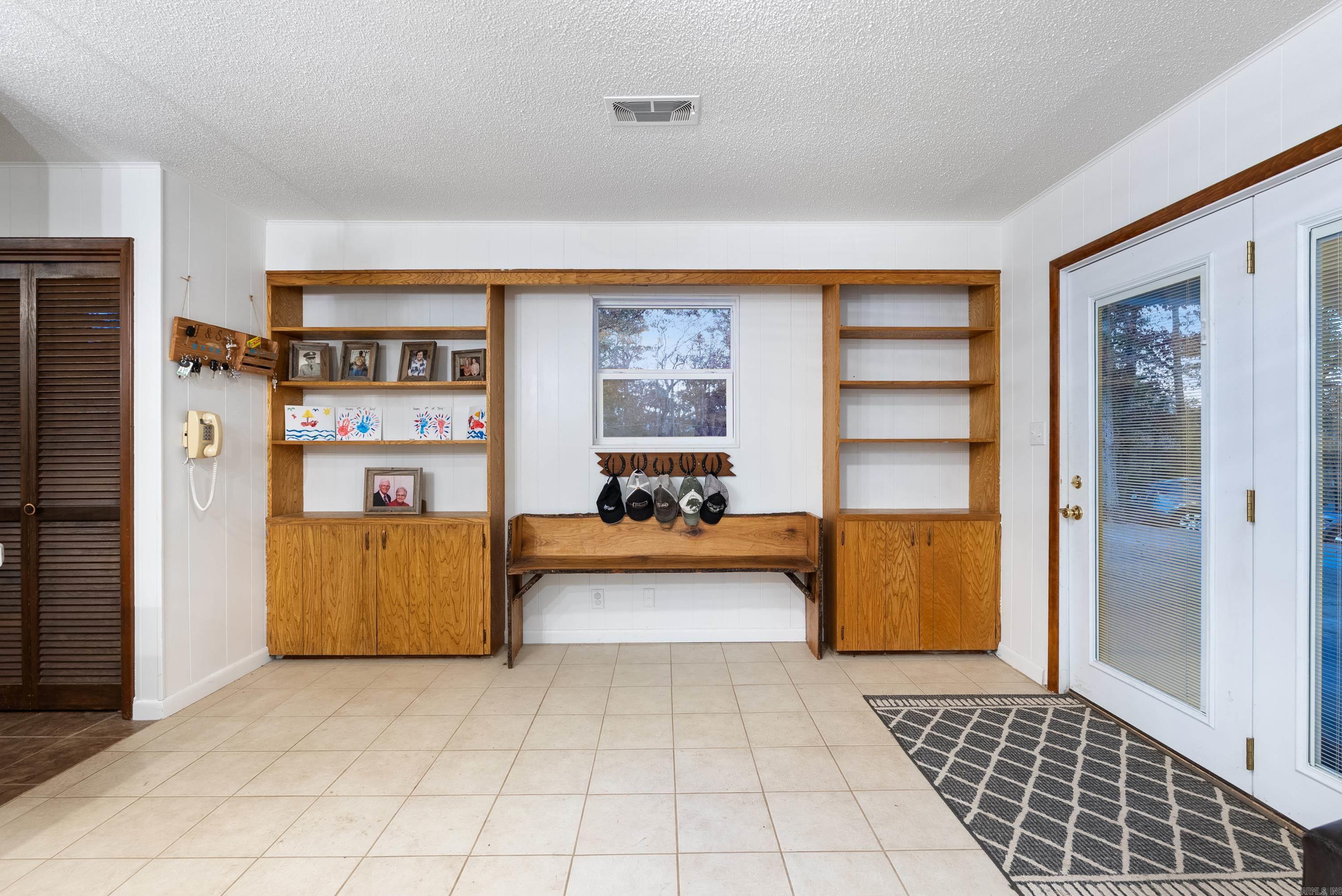 341 Douglas  Clinton, AR