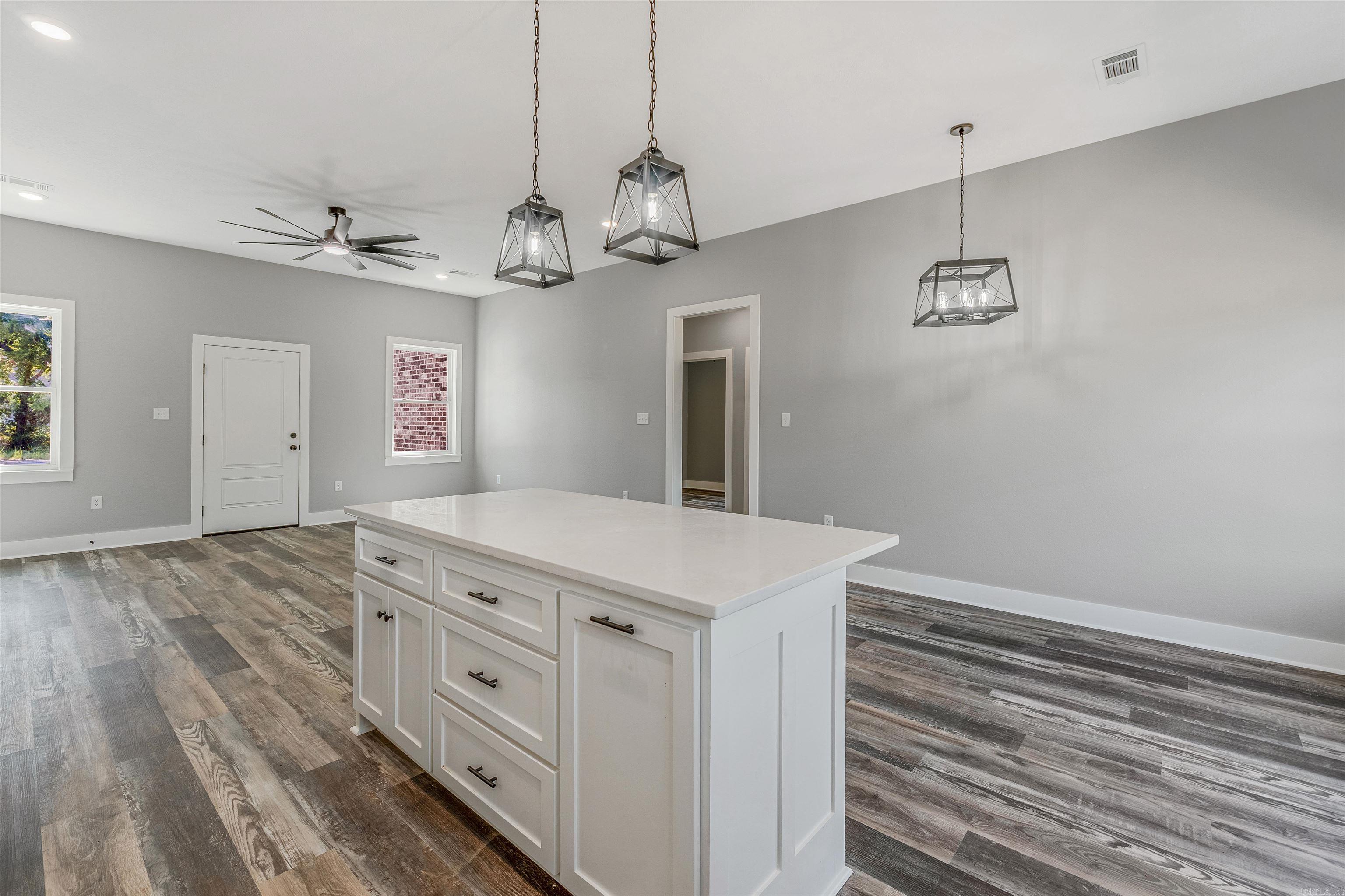 19 Mountain Grove Greenbrier, AR 72058