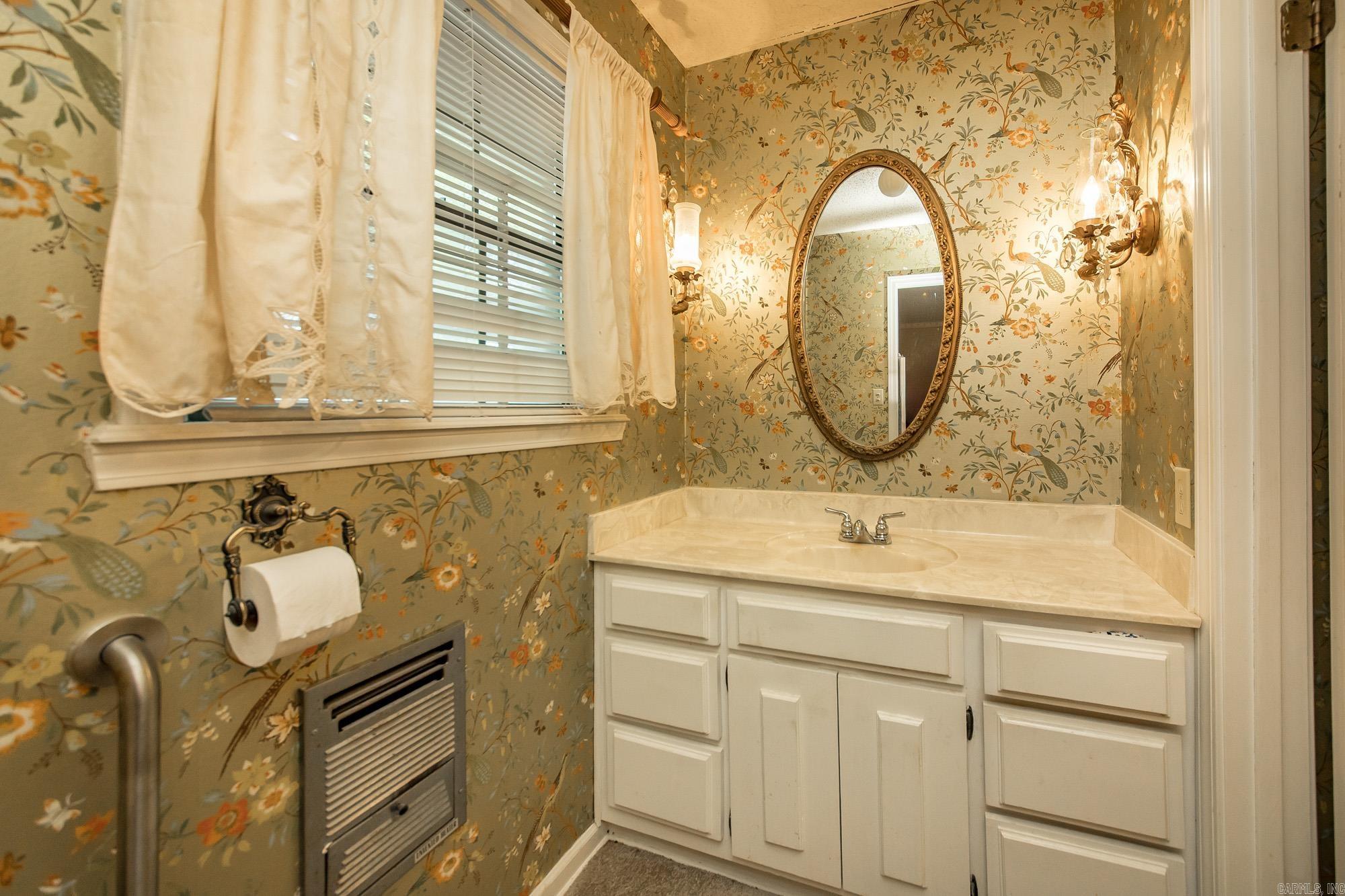 203 Cottonwood Drive England, AR 72046