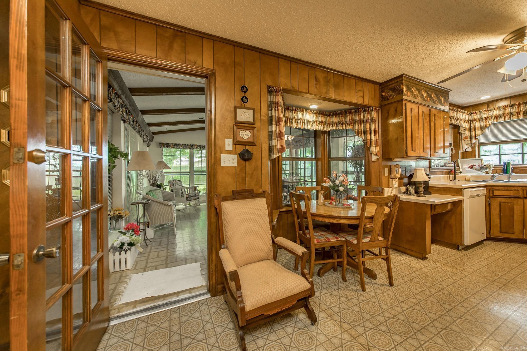 203 Cottonwood Drive England, AR 72046