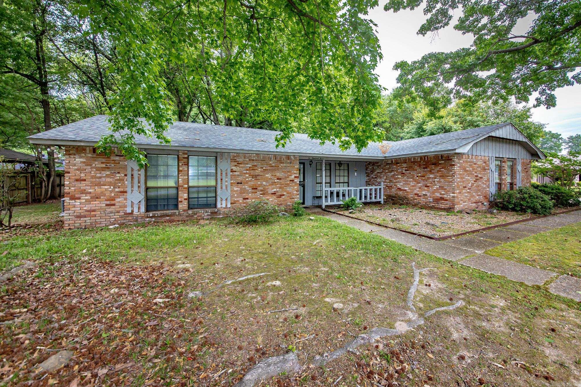 203 Cottonwood Drive England, AR 72046
