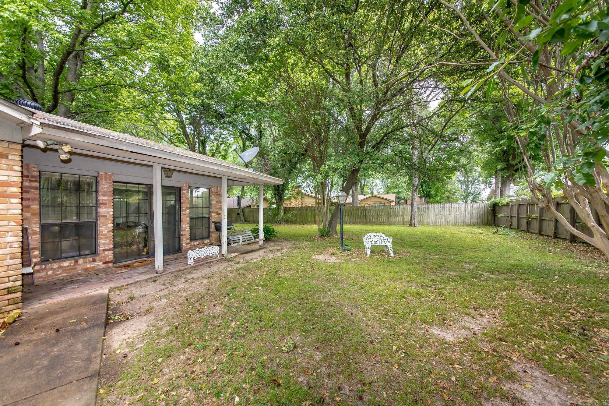 203 Cottonwood Drive England, AR 72046